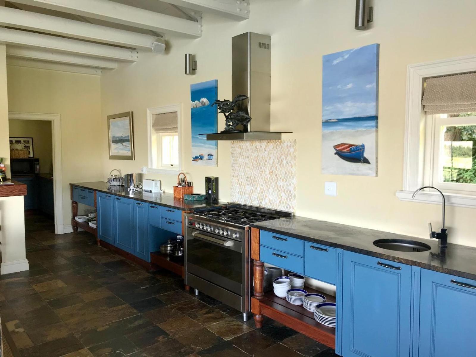 The Boathouse at Oakhurst Olives view 5