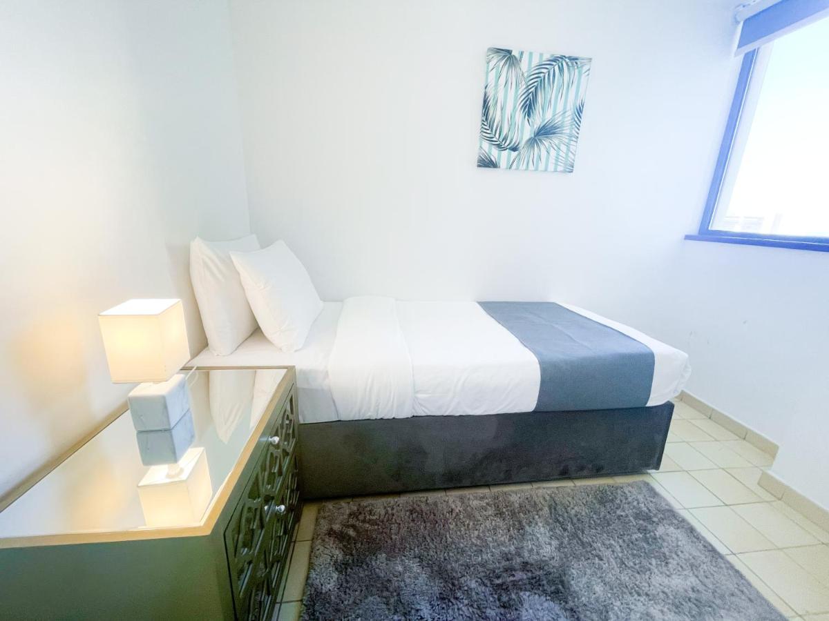 HAPPY SEASON - JBR apartments, Beach Front, Top furnished