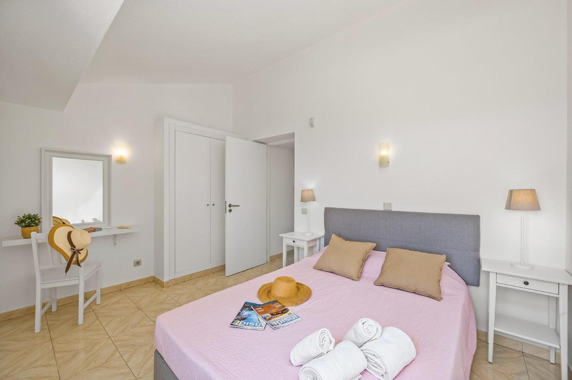 Villa Amendoeira by Villa Plus view 2