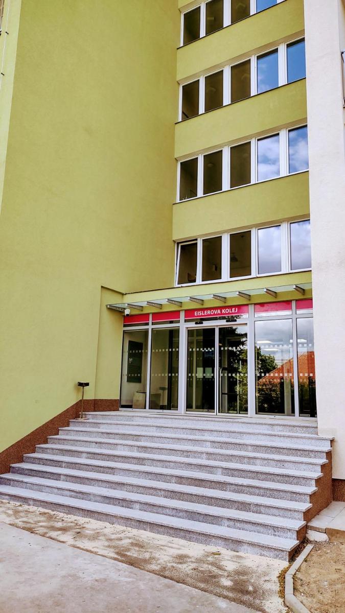 Eislerova kolej Jarov