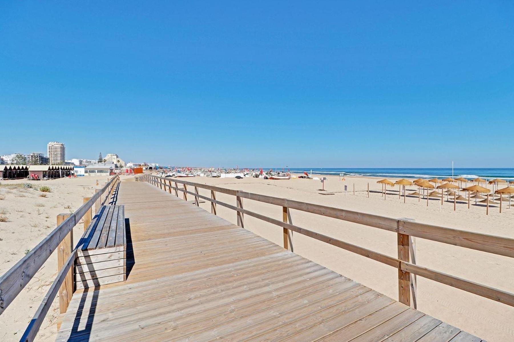 Monte Gordo Beachview 2 by Homing view 3