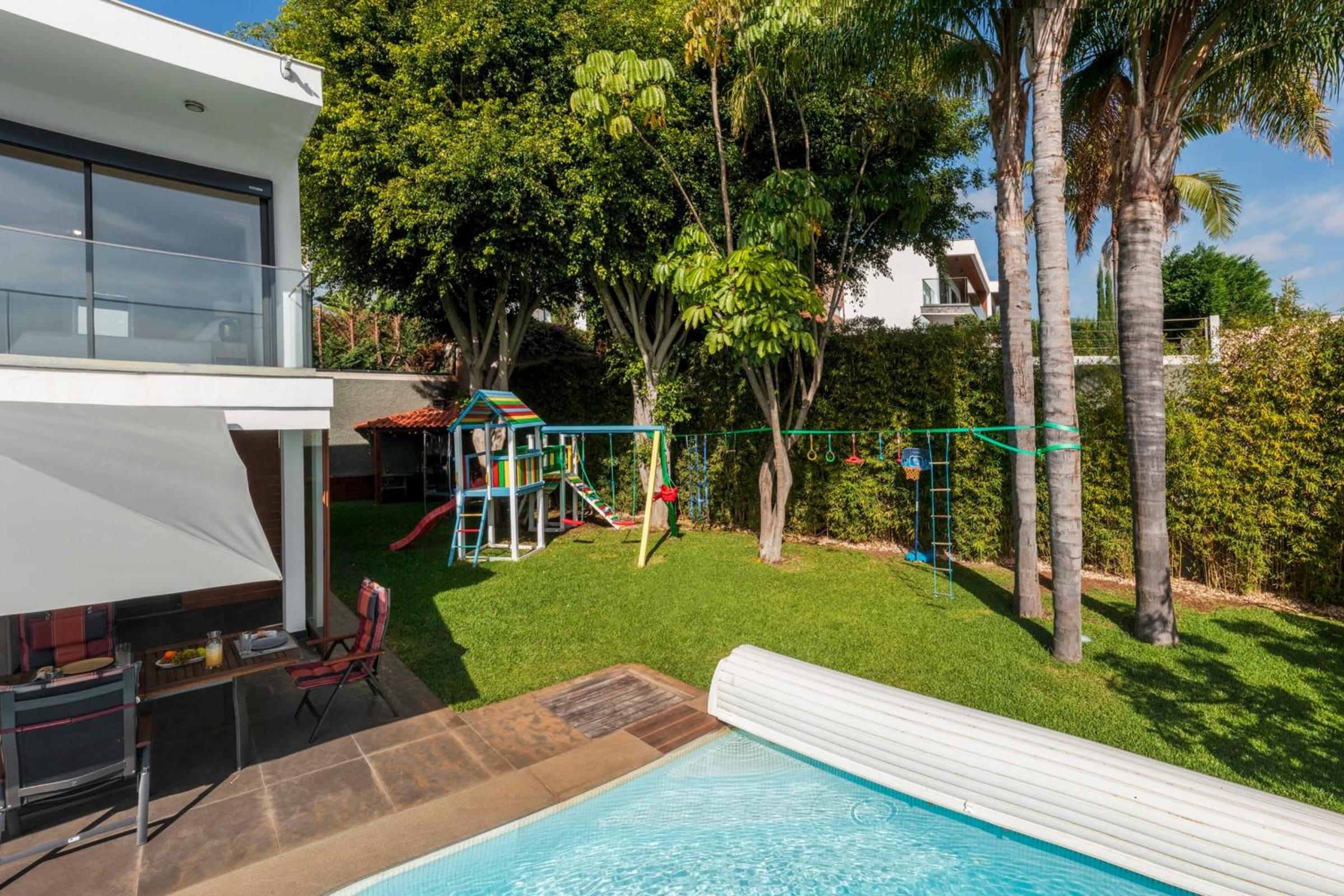 Villa das Quebradas by An Island Apart