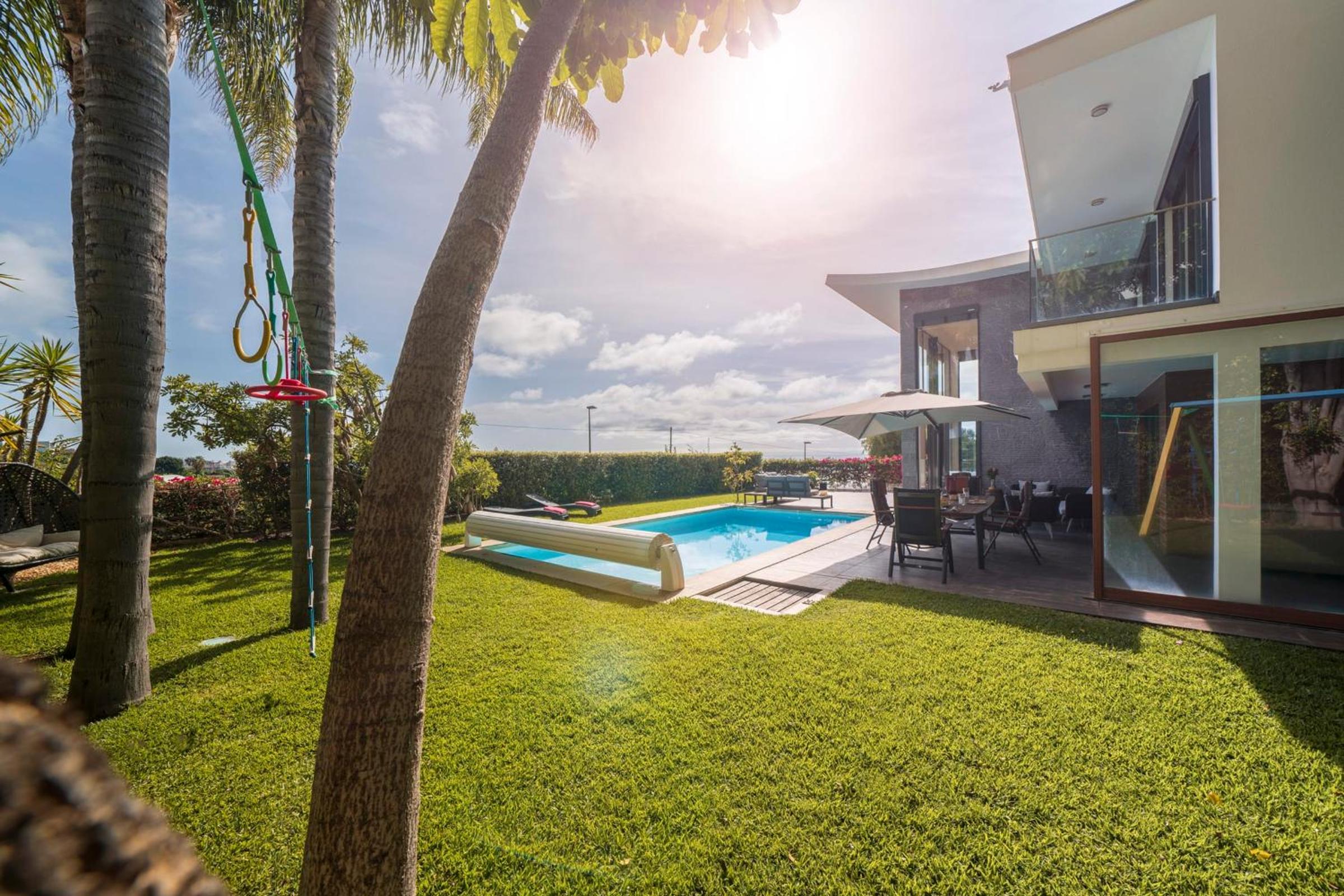 Villa das Quebradas by An Island Apart