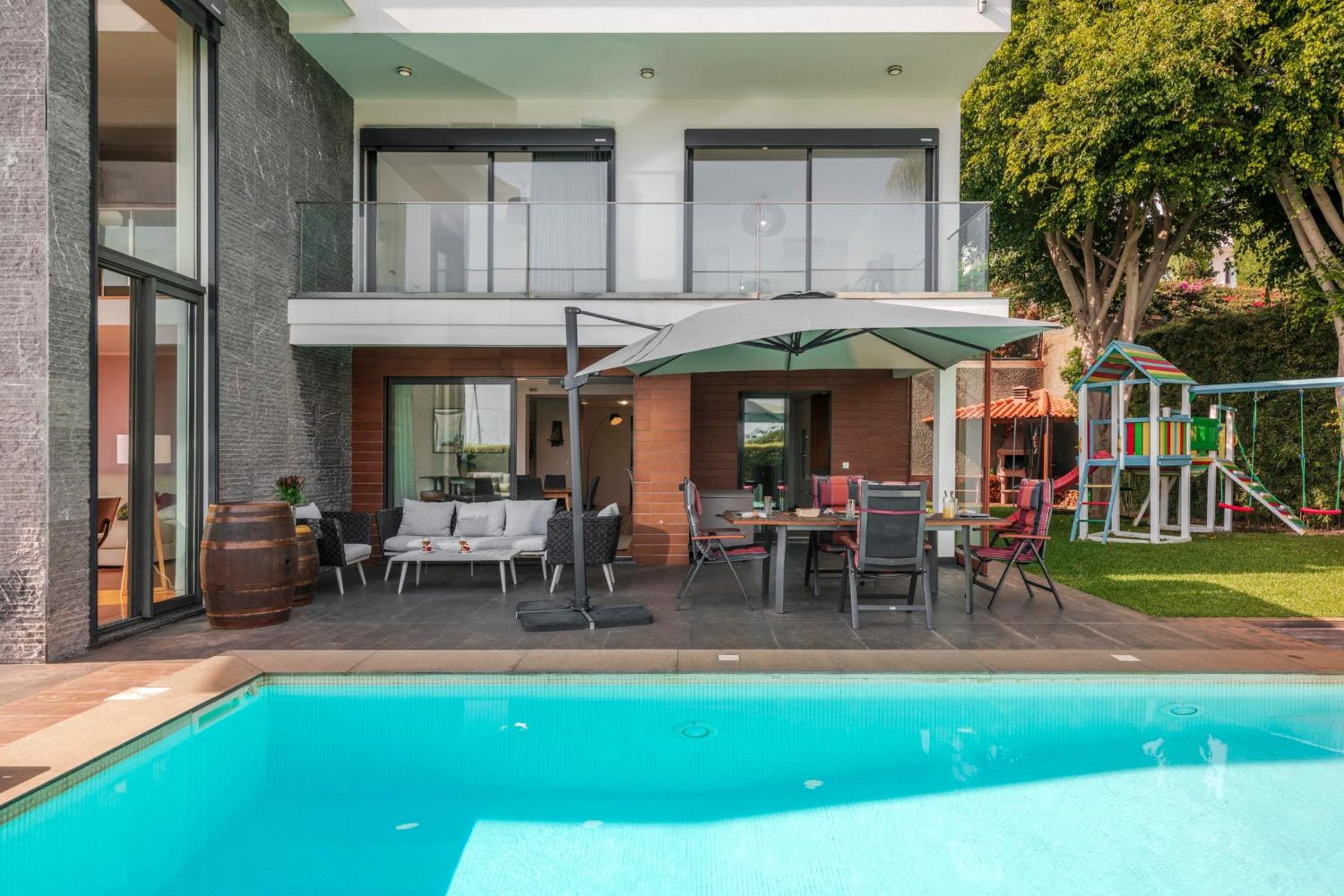 Villa das Quebradas by An Island Apart