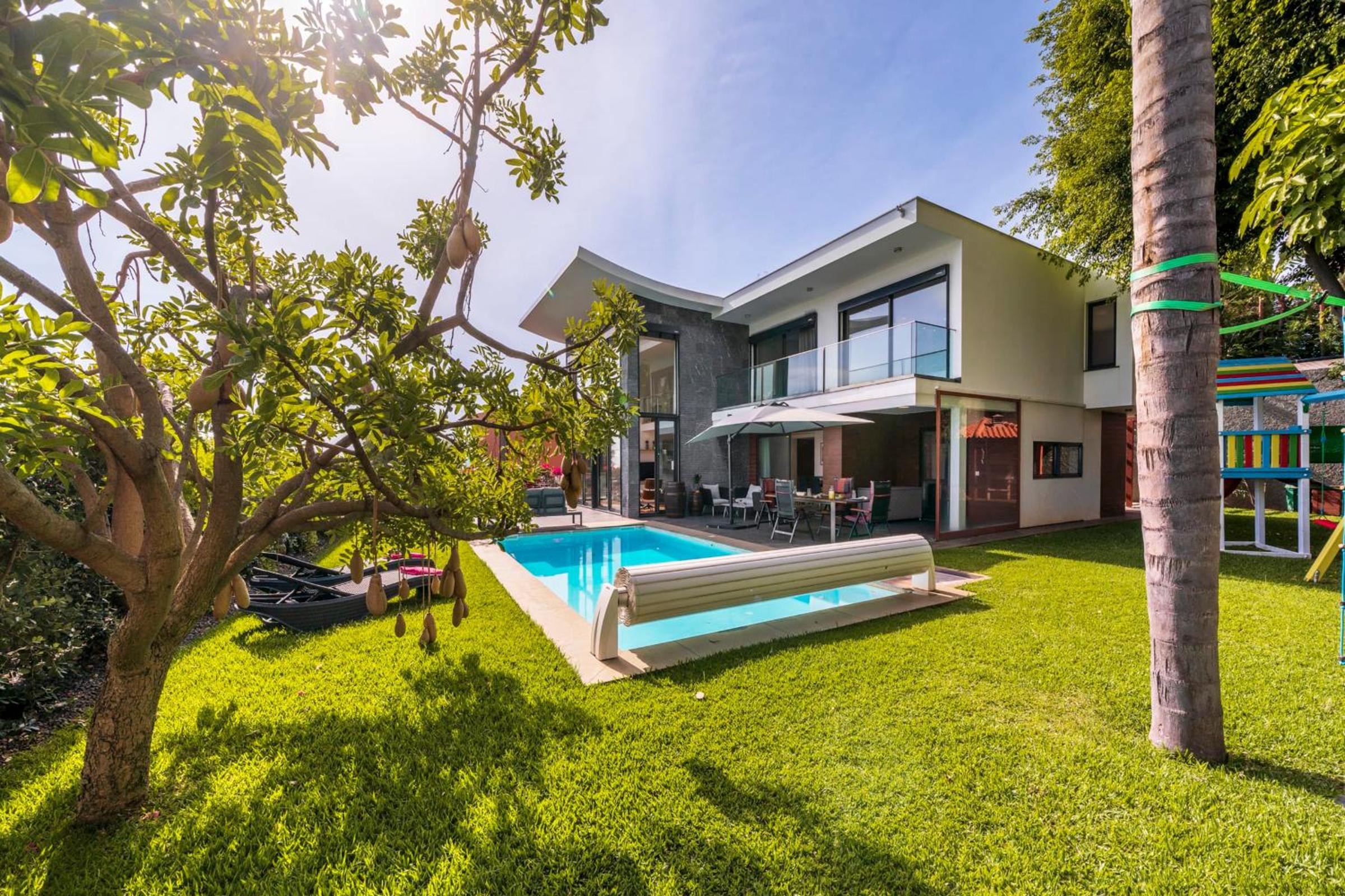 Villa das Quebradas by An Island Apart