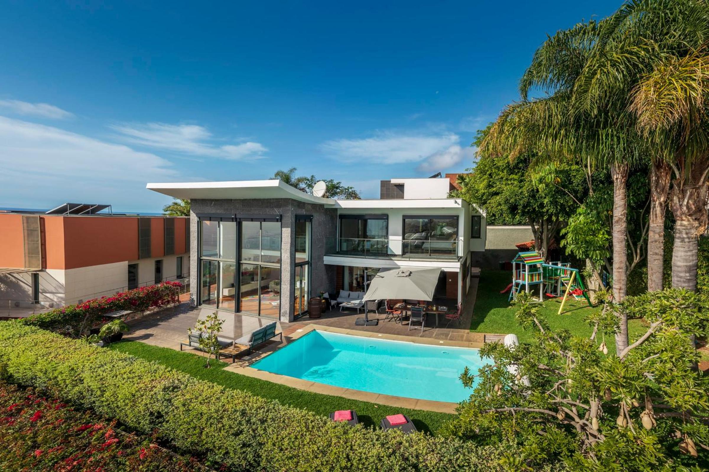 Villa das Quebradas by An Island Apart
