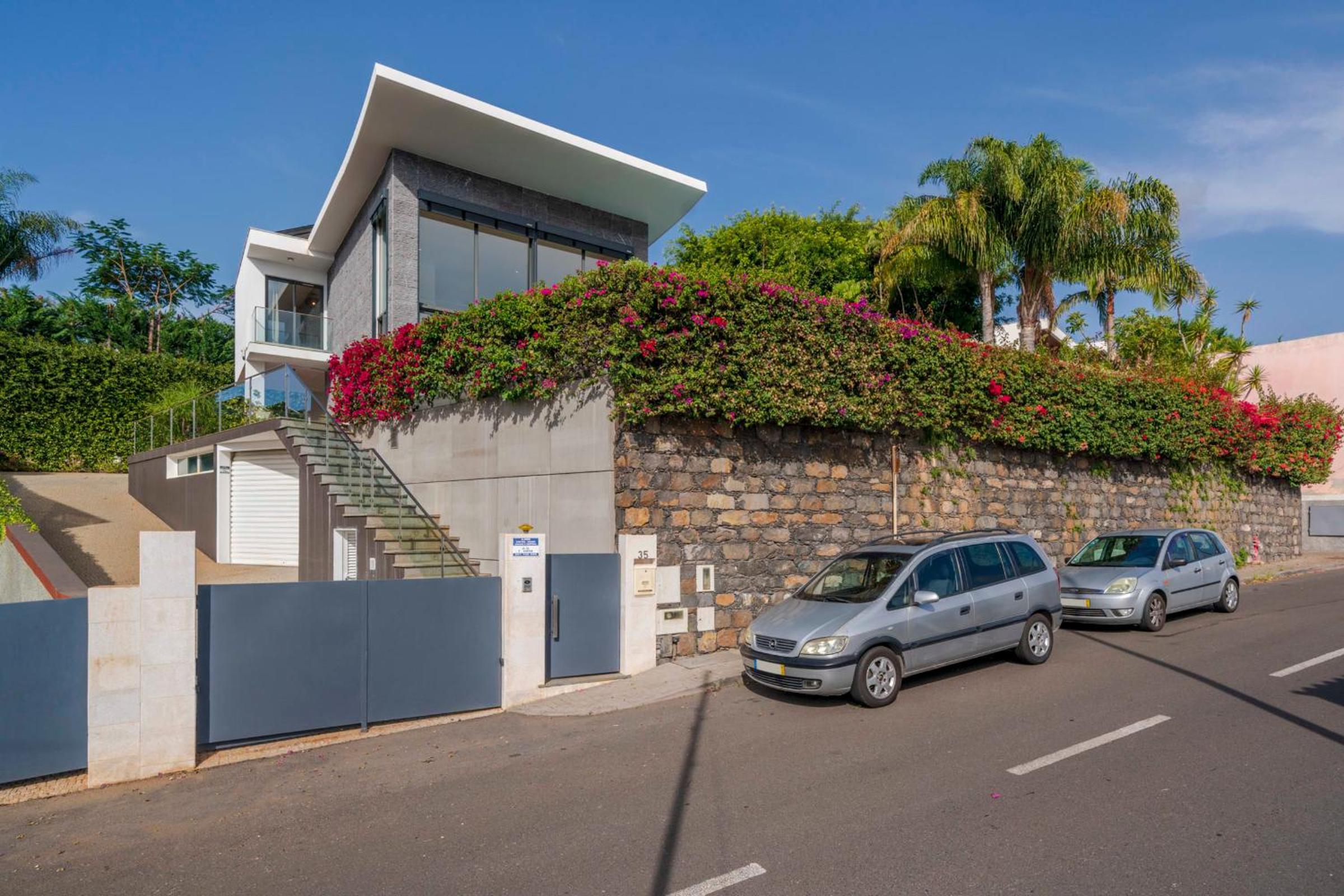 Villa das Quebradas by An Island Apart