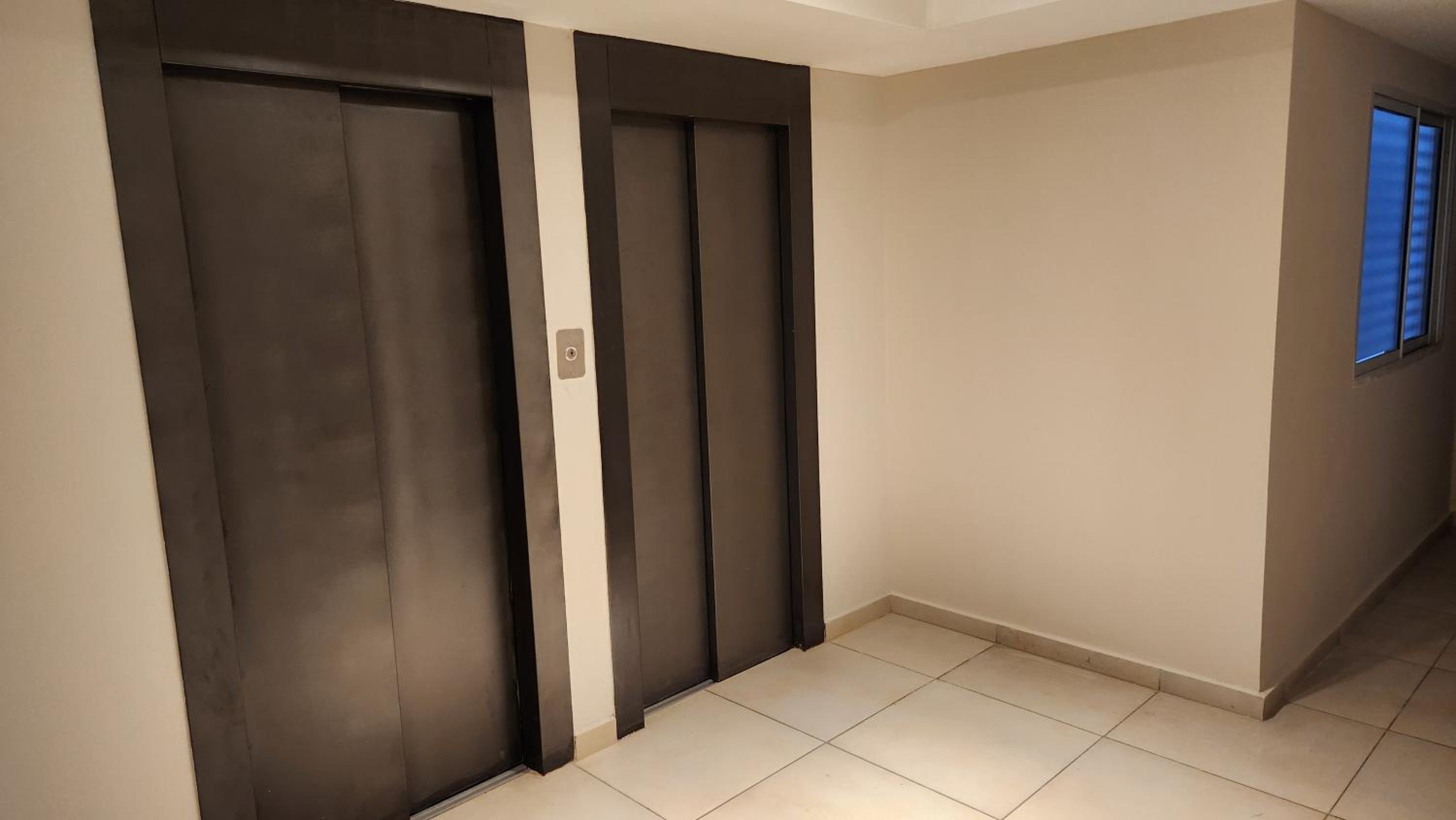 Depto a estrenar Ayacucho al 300, cochera privada en el edificio