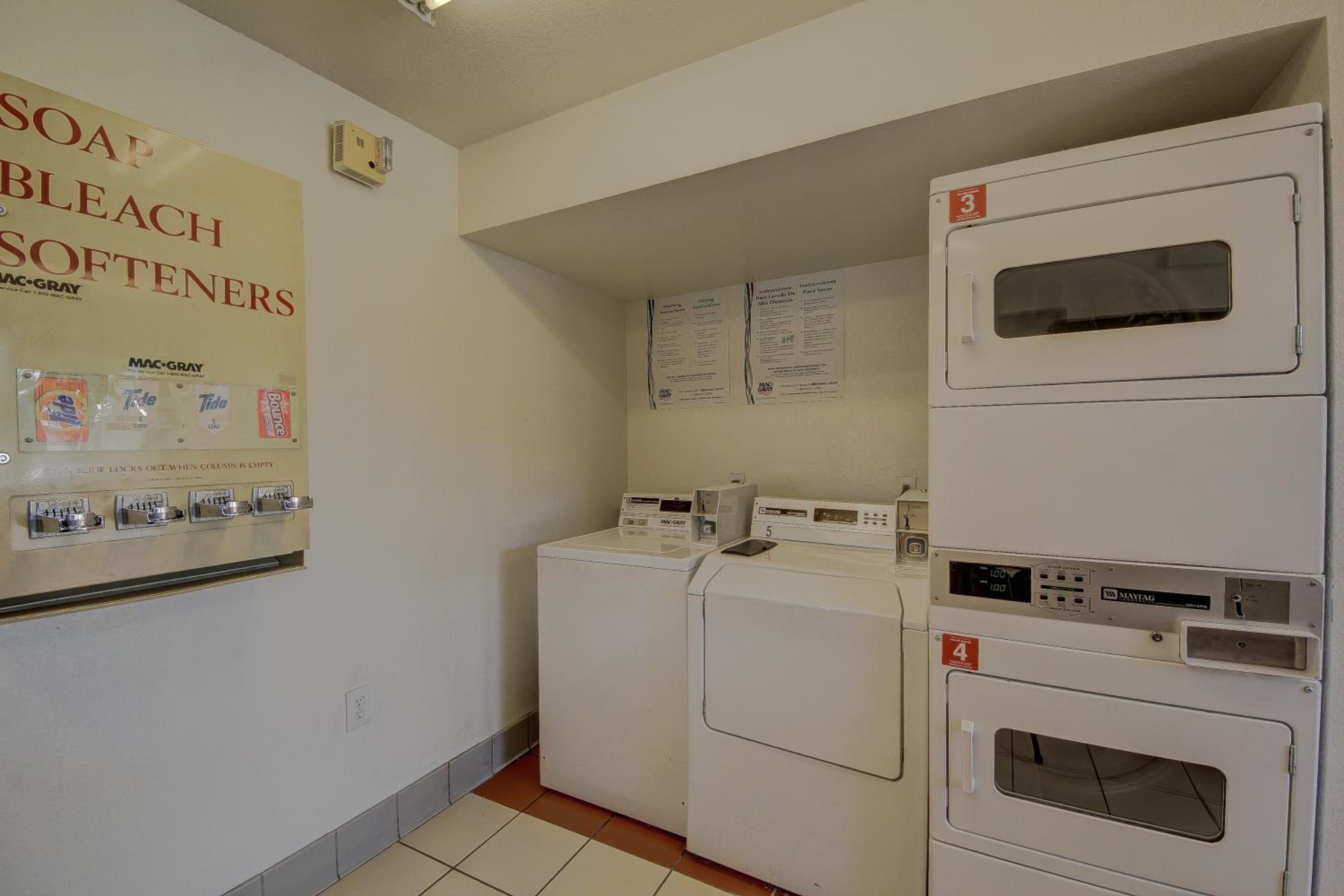 San Antonio Vacations - Motel 6-San Antonio, TX - Fort Sam Houston - Property Image 54