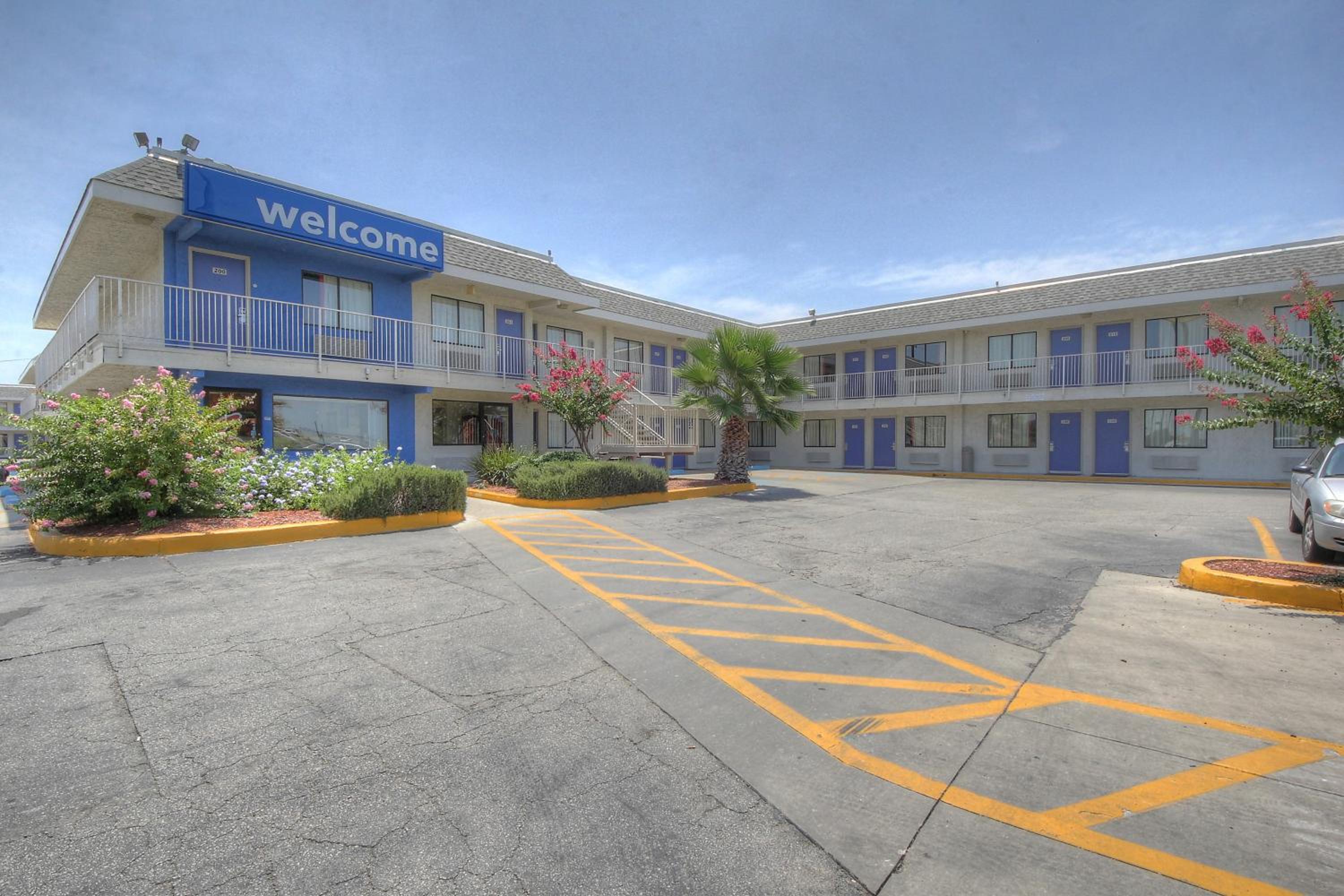 San Antonio Vacations - Motel 6-San Antonio, TX - Fort Sam Houston - Property Image 47