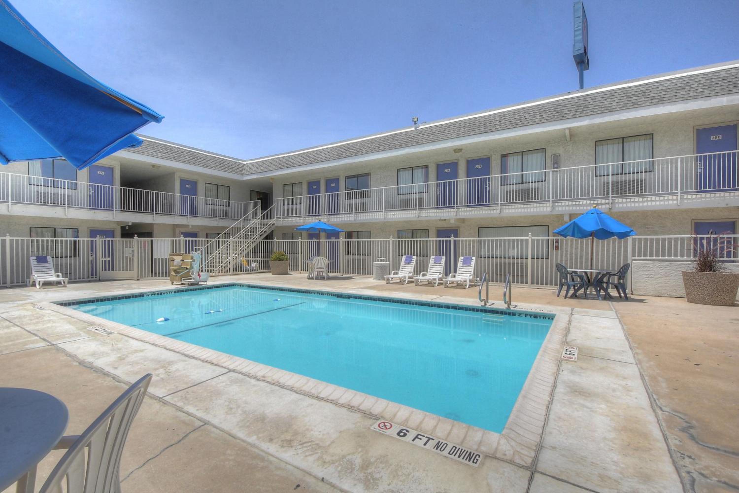 San Antonio Vacations - Motel 6-San Antonio, TX - Fort Sam Houston - Property Image 41