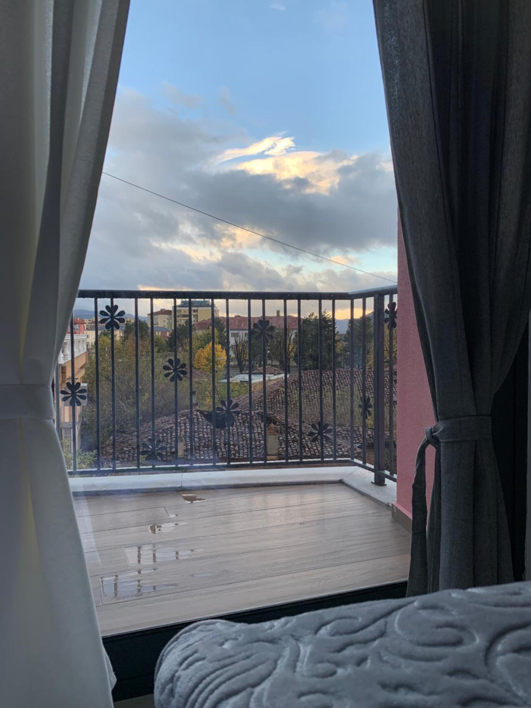 Serenade Apartment