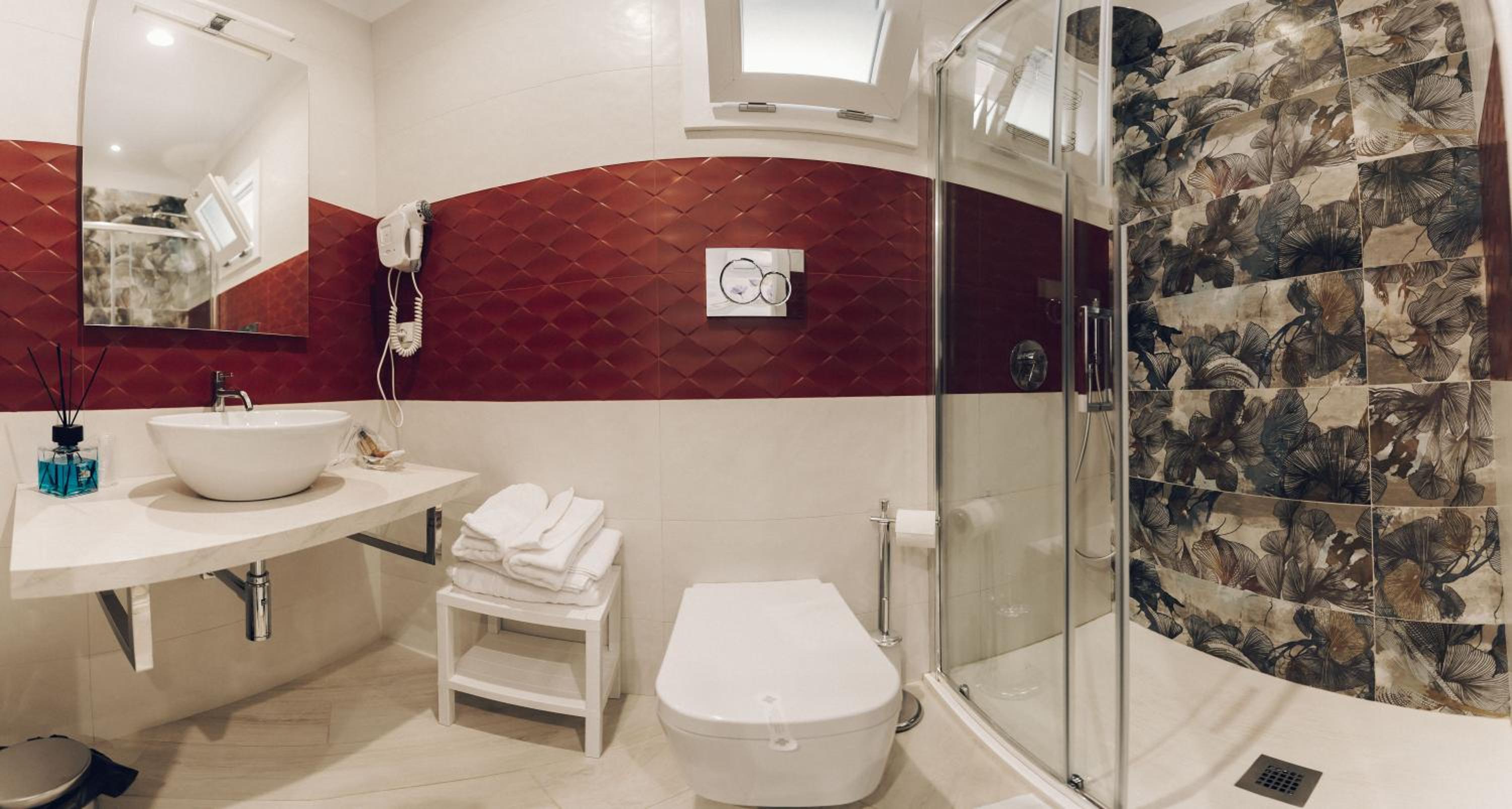 Gandrè Room view 5