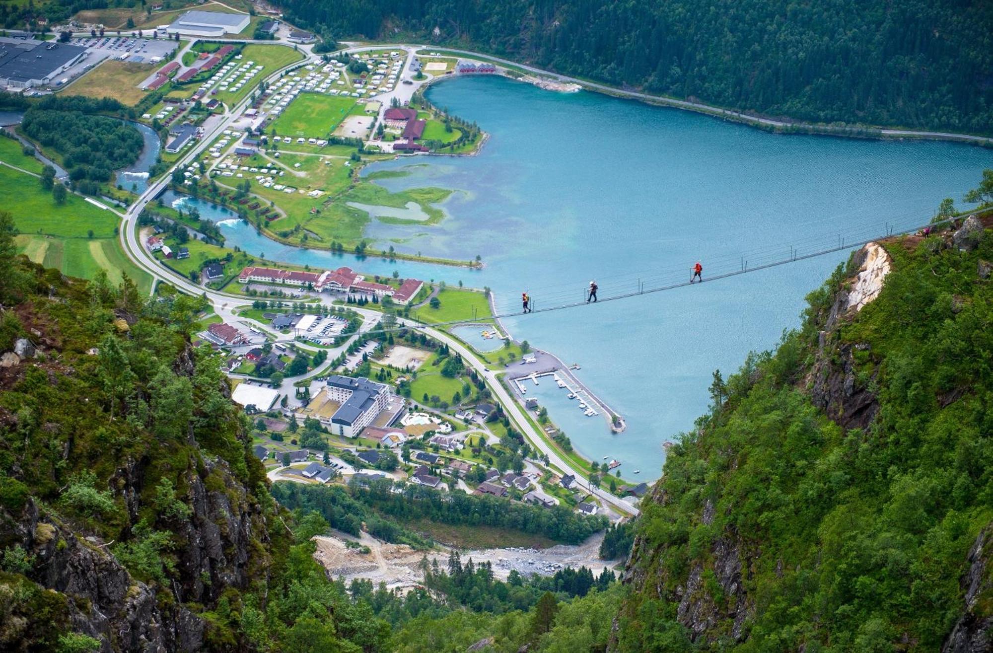 Loen Apartments