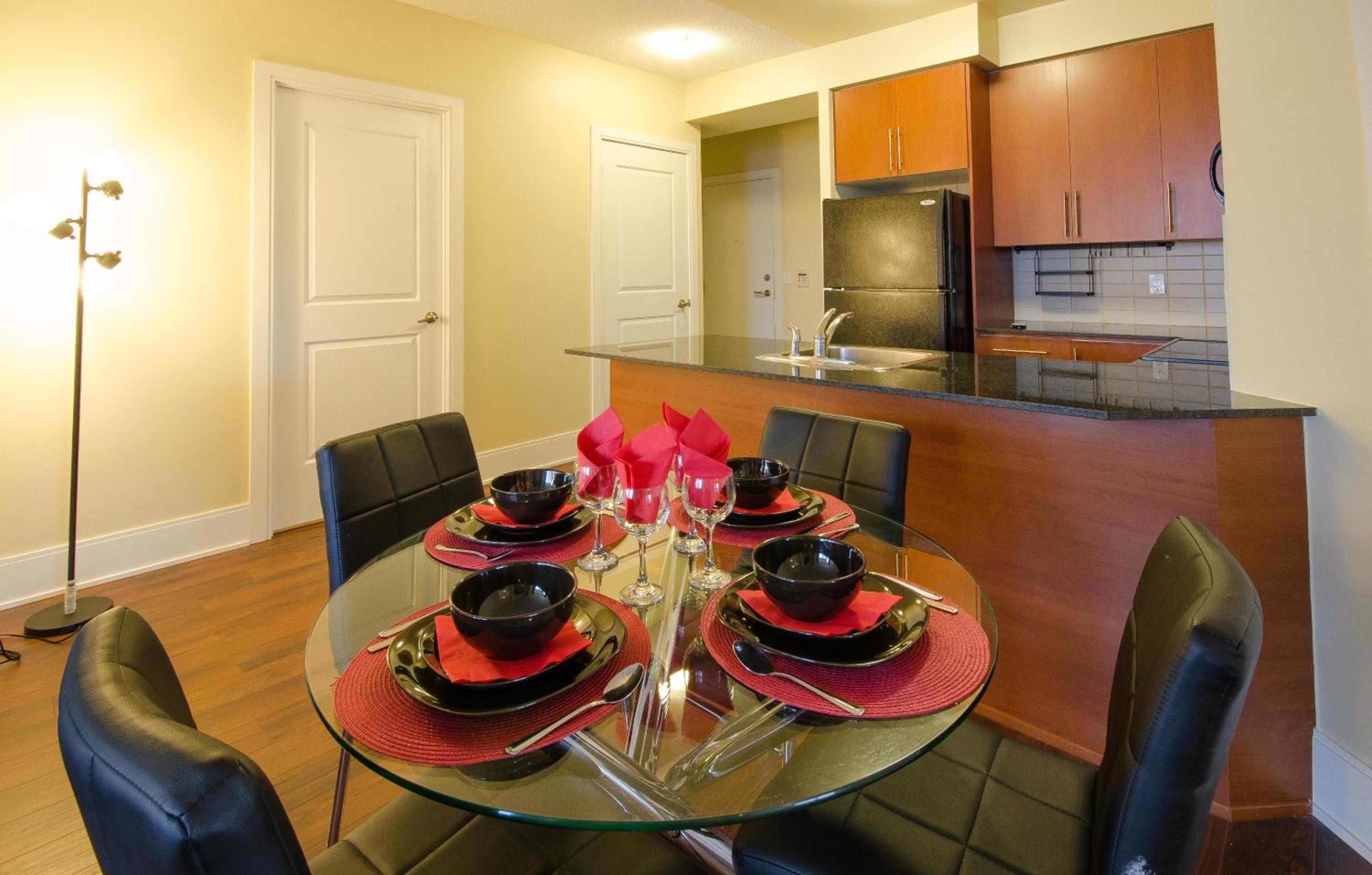 Royal Stays Furnished Apartments - Square One