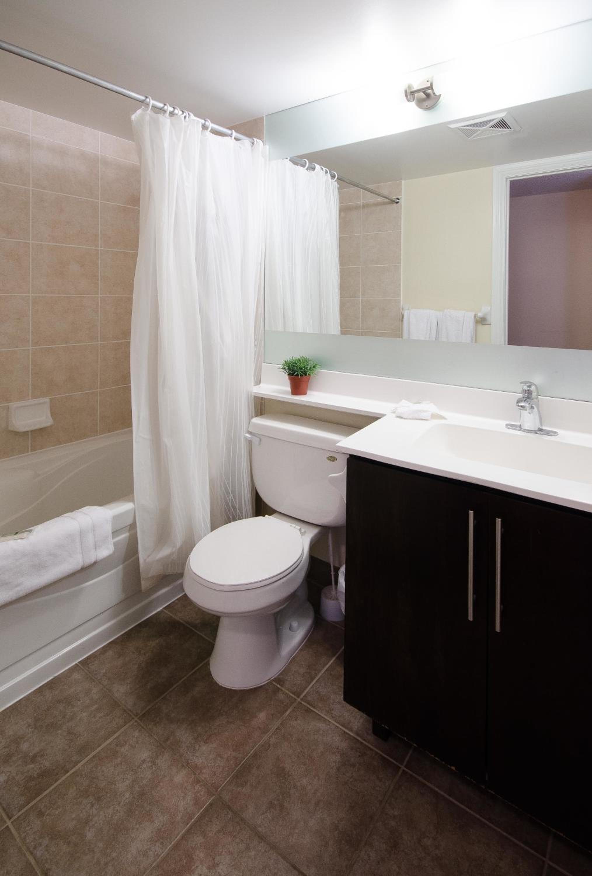 Royal Stays Furnished Apartments - Square One