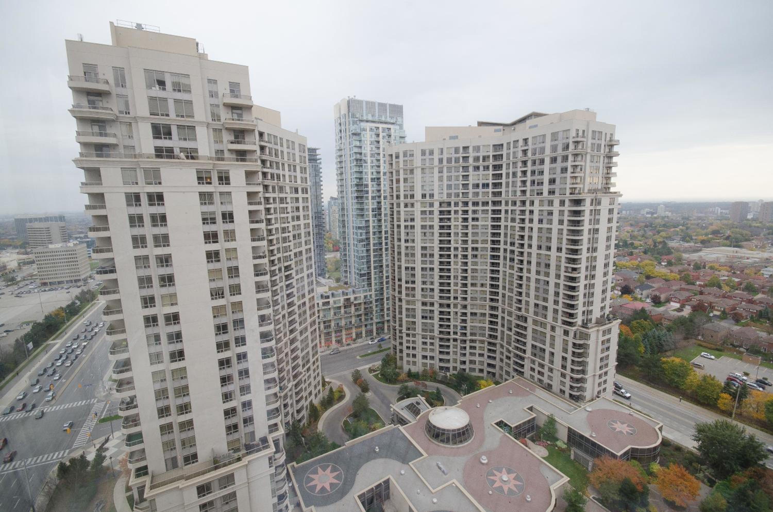 Royal Stays Furnished Apartments - Square One