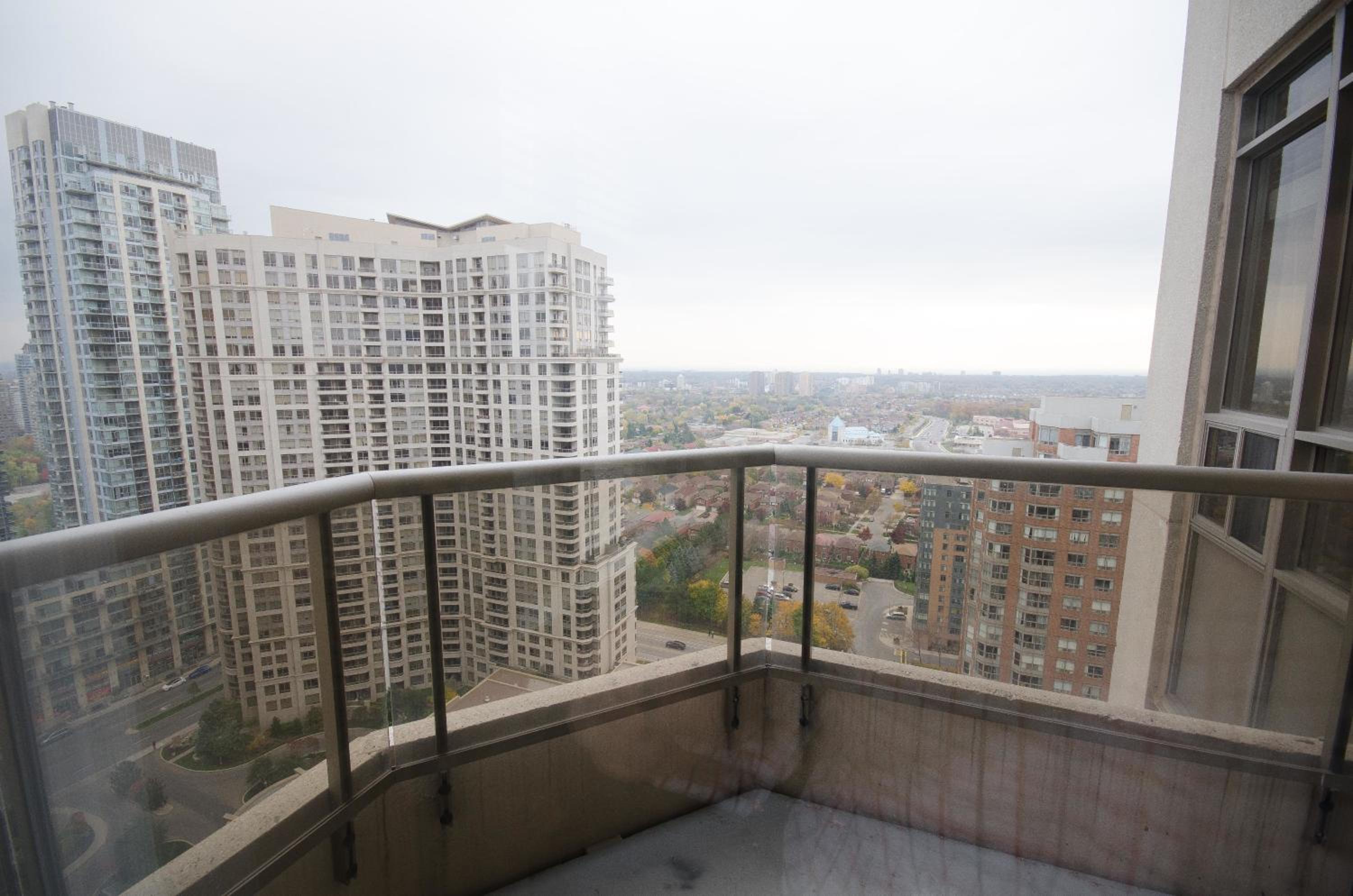 Royal Stays Furnished Apartments - Square One