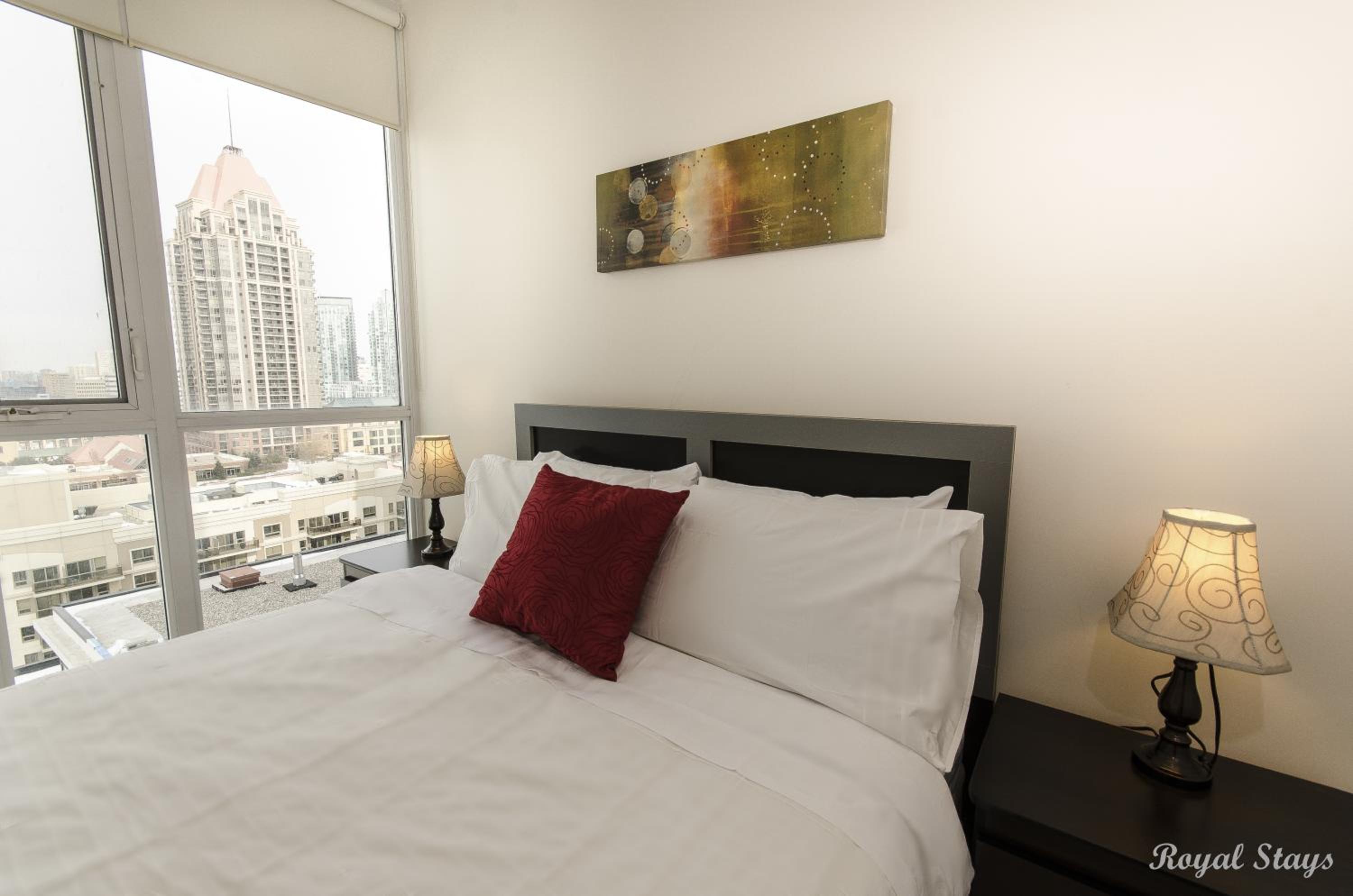 Royal Stays Furnished Apartments - Square One