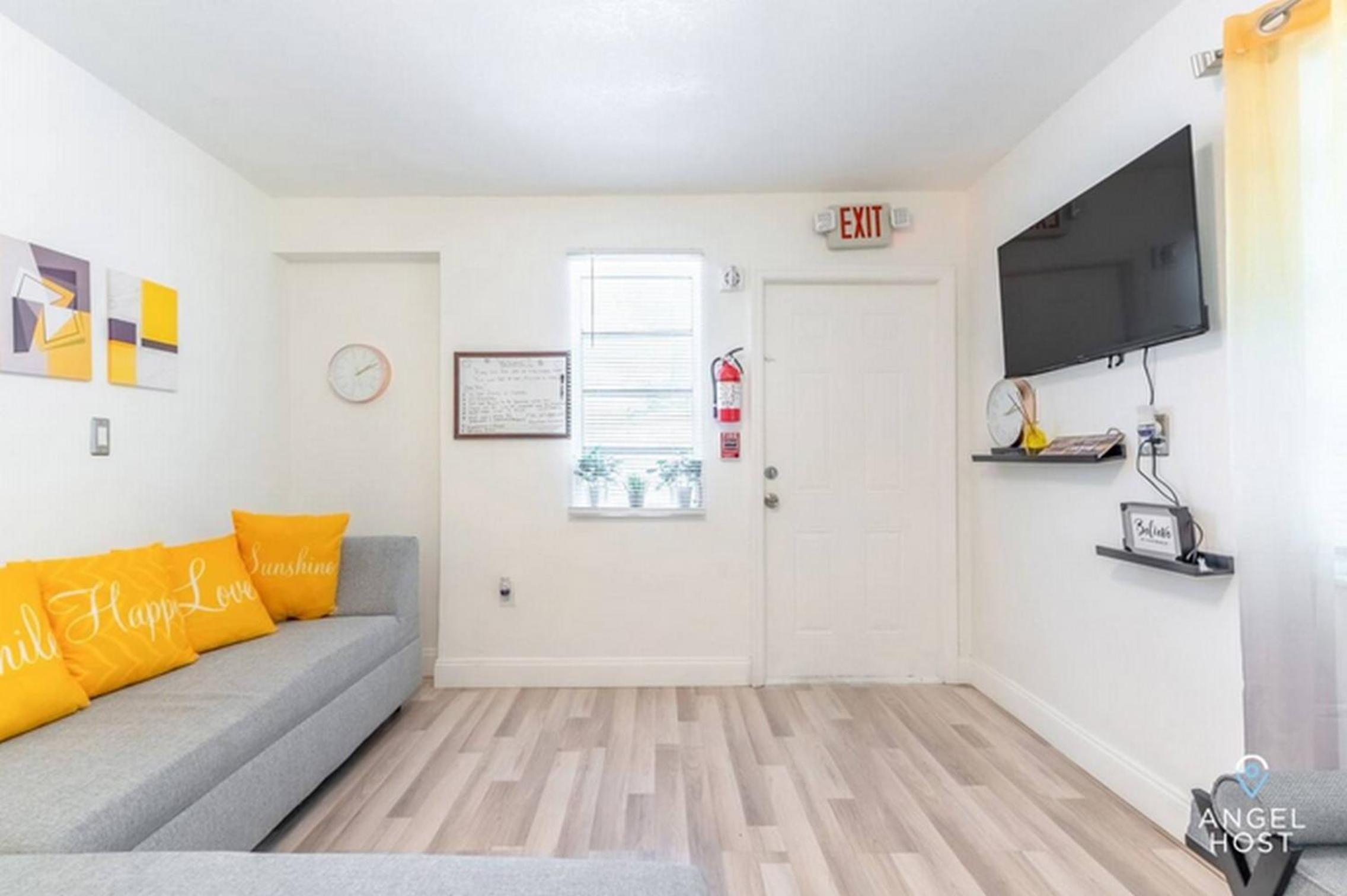 Residential Stay Heart of Design District, Near Wynwood