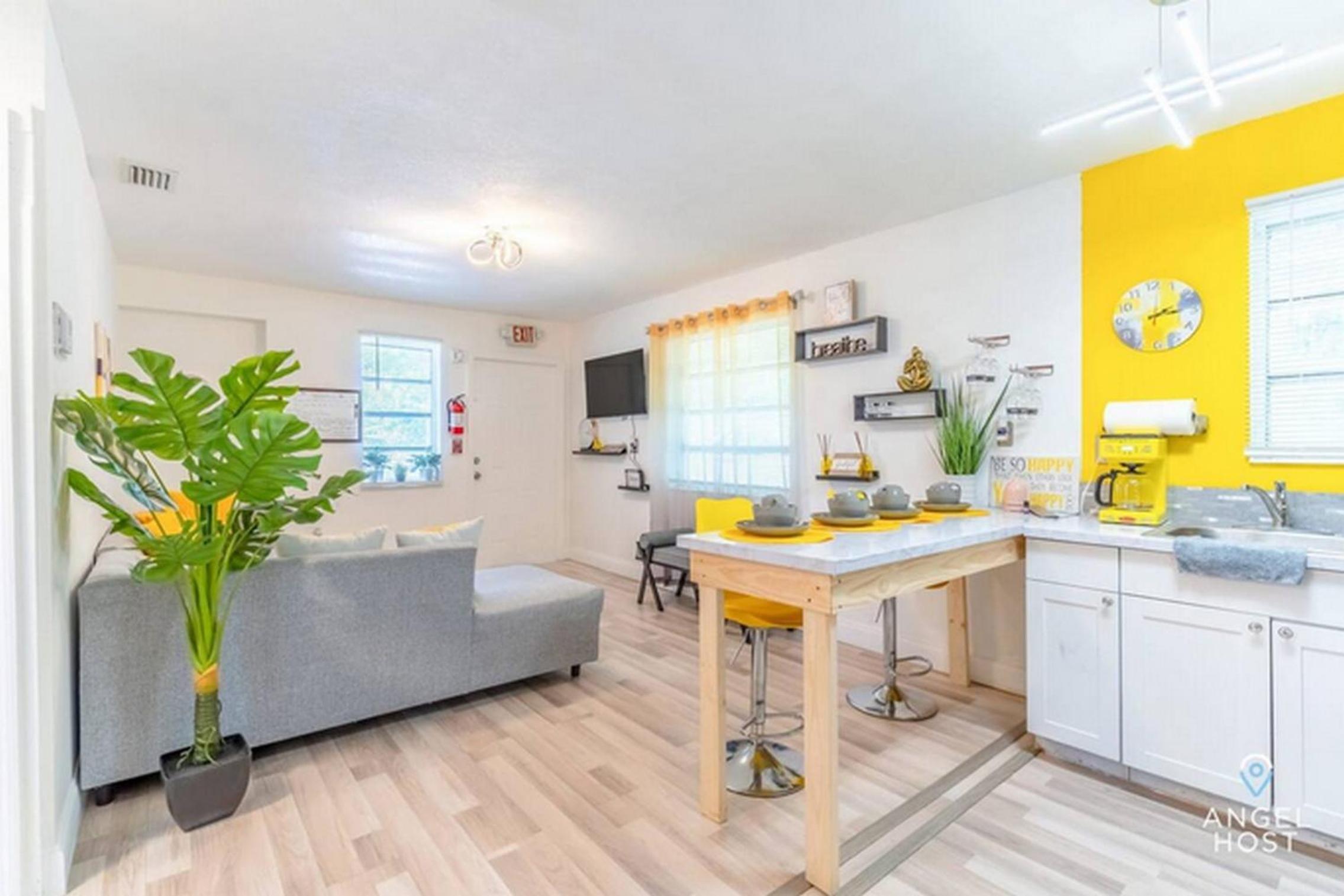 Residential Stay Heart of Design District, Near Wynwood