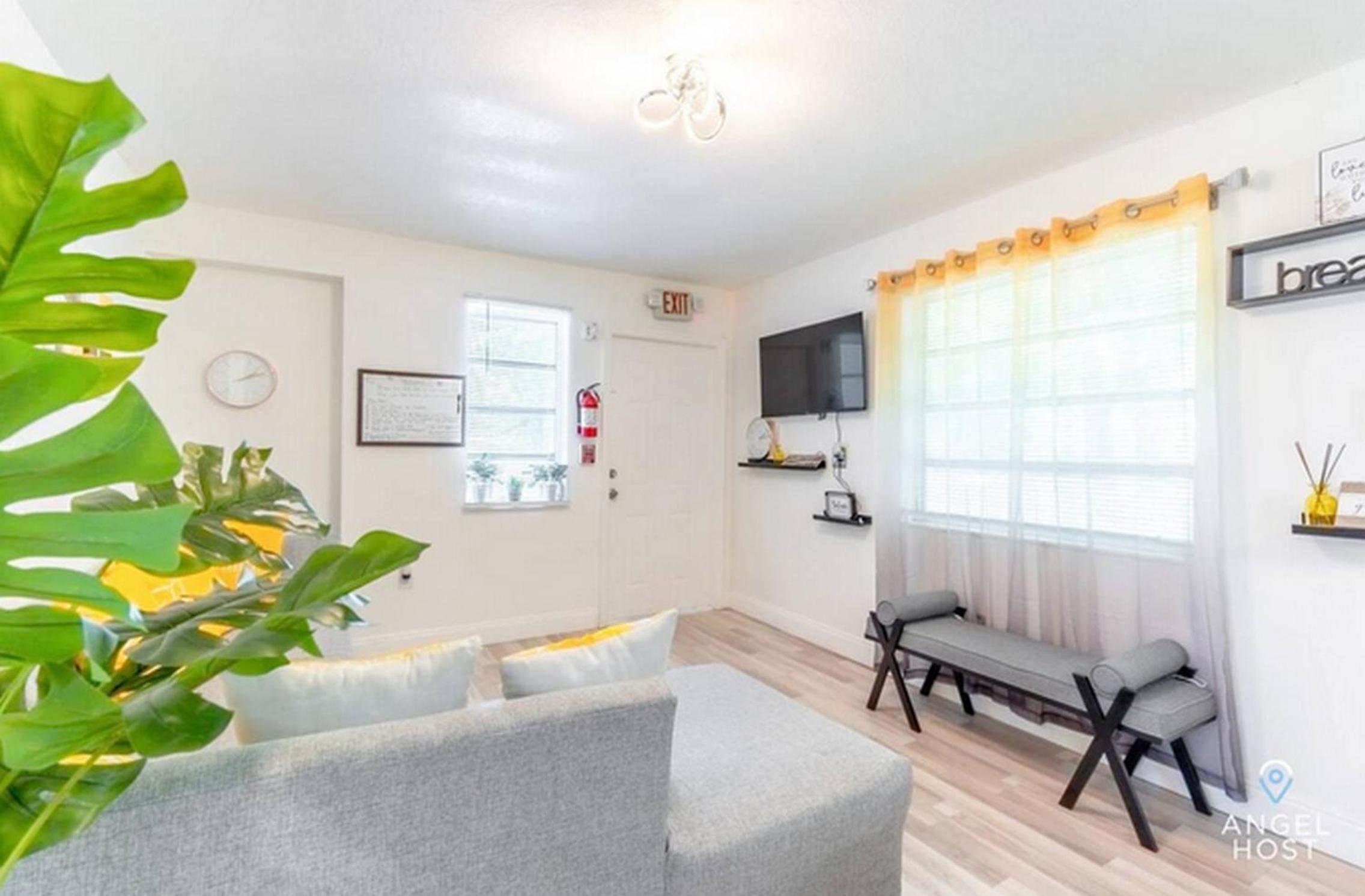 Residential Stay Heart of Design District, Near Wynwood