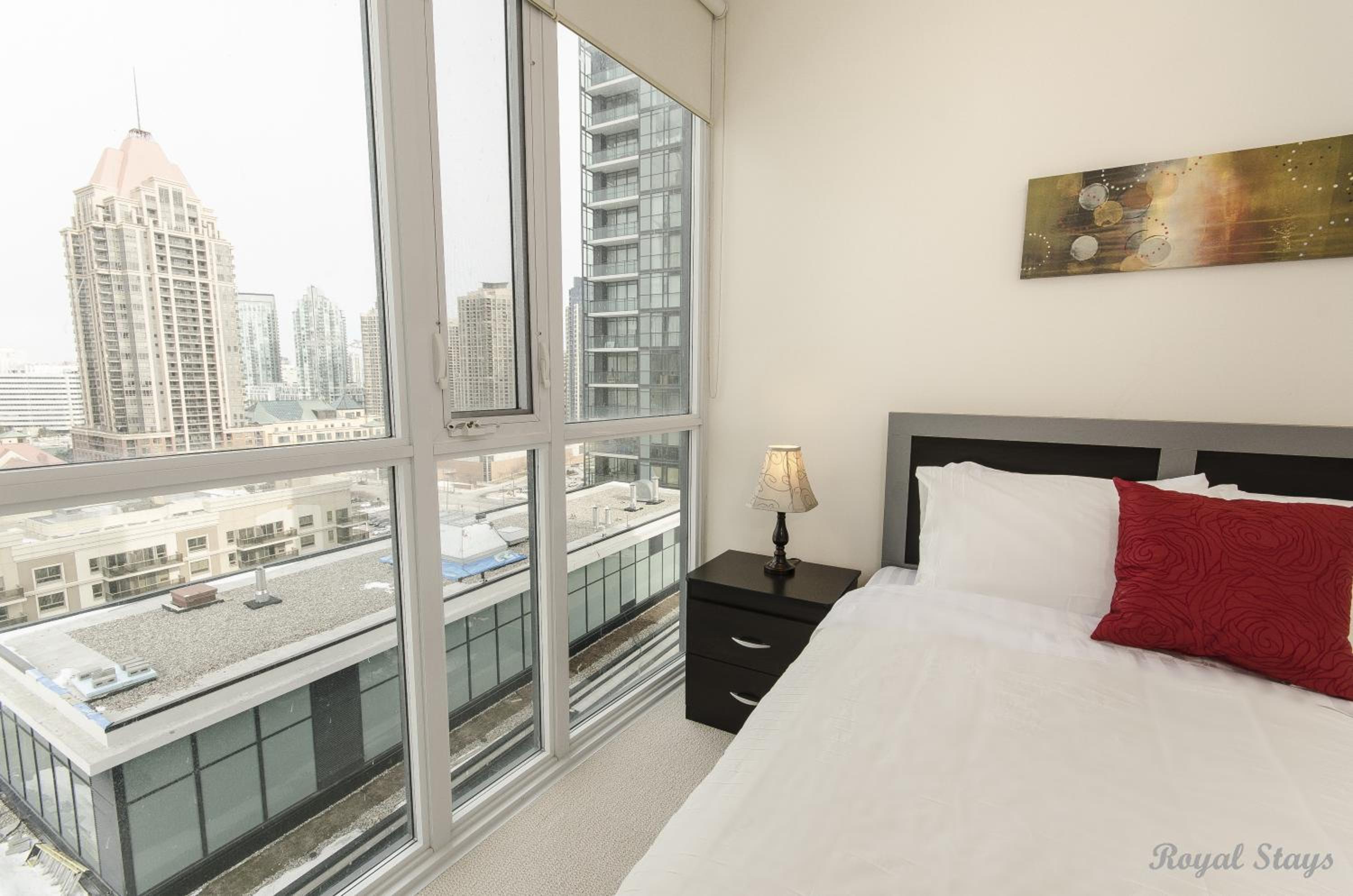 Royal Stays Furnished Apartments - Square One