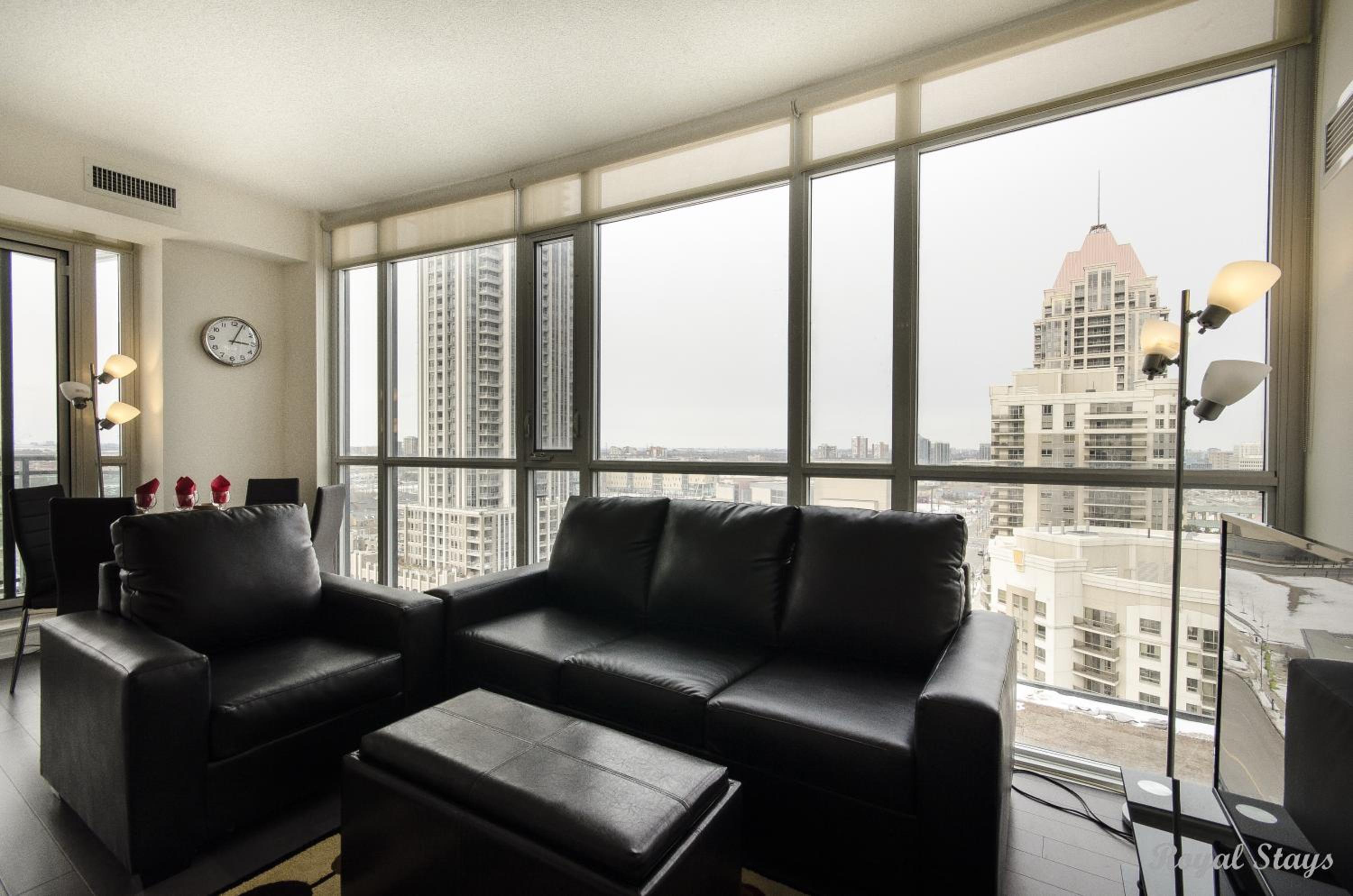 Royal Stays Furnished Apartments - Square One