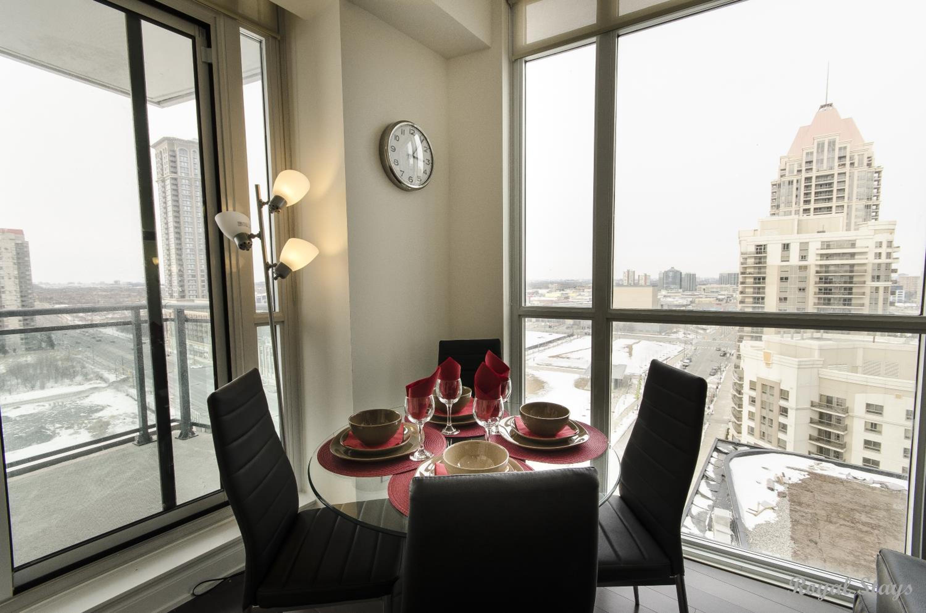 Royal Stays Furnished Apartments - Square One