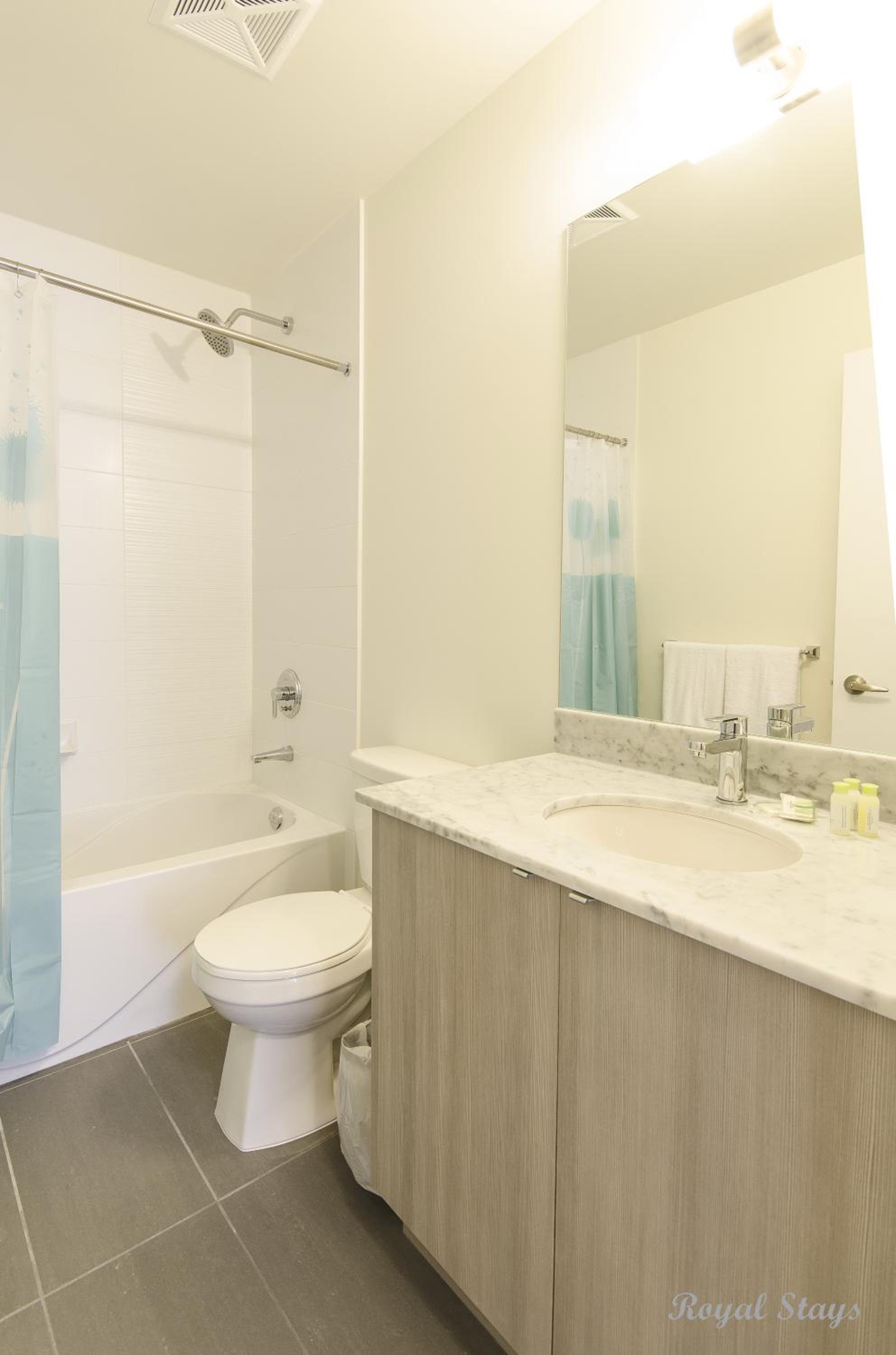Royal Stays Furnished Apartments - Square One