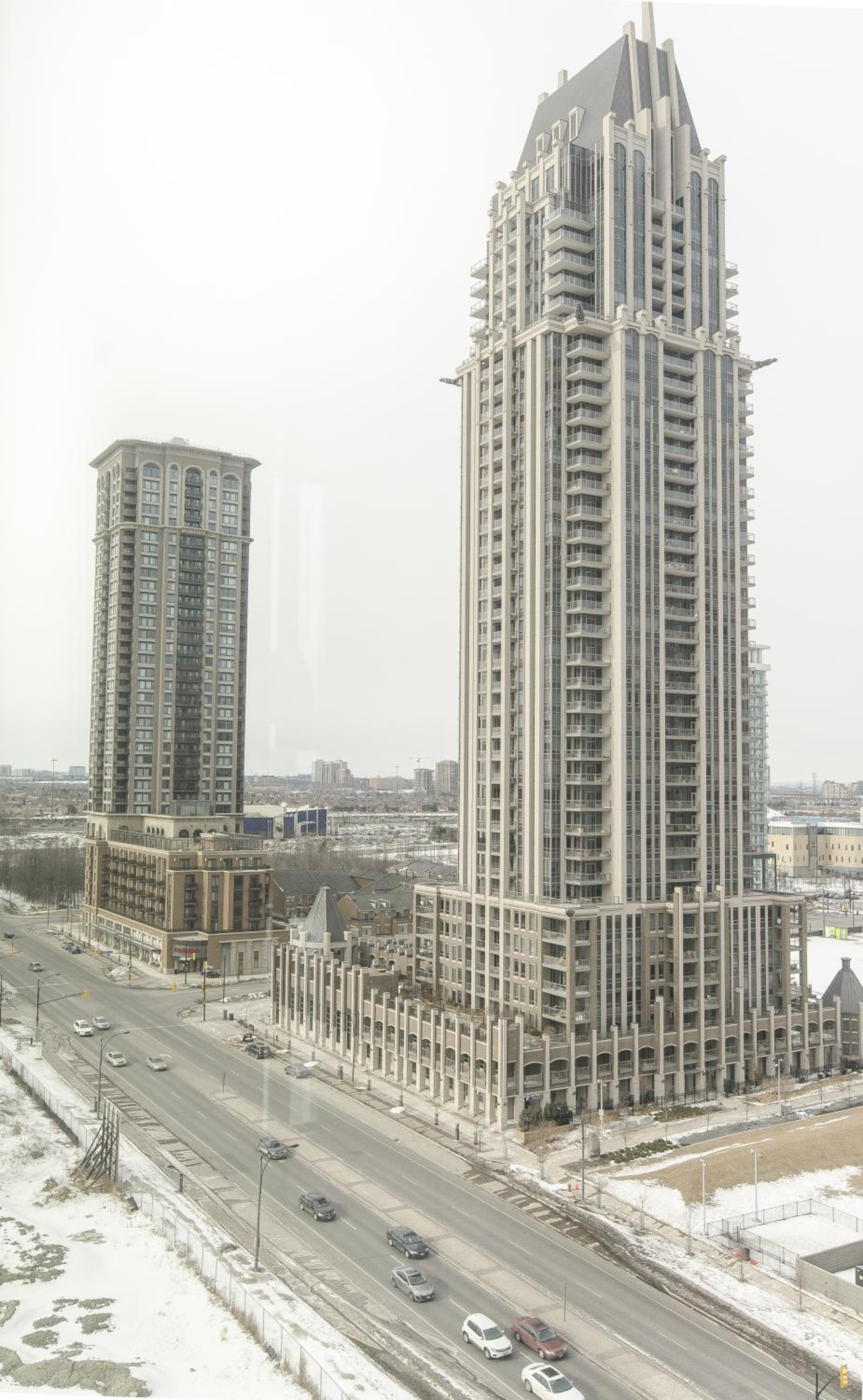 Royal Stays Furnished Apartments - Square One