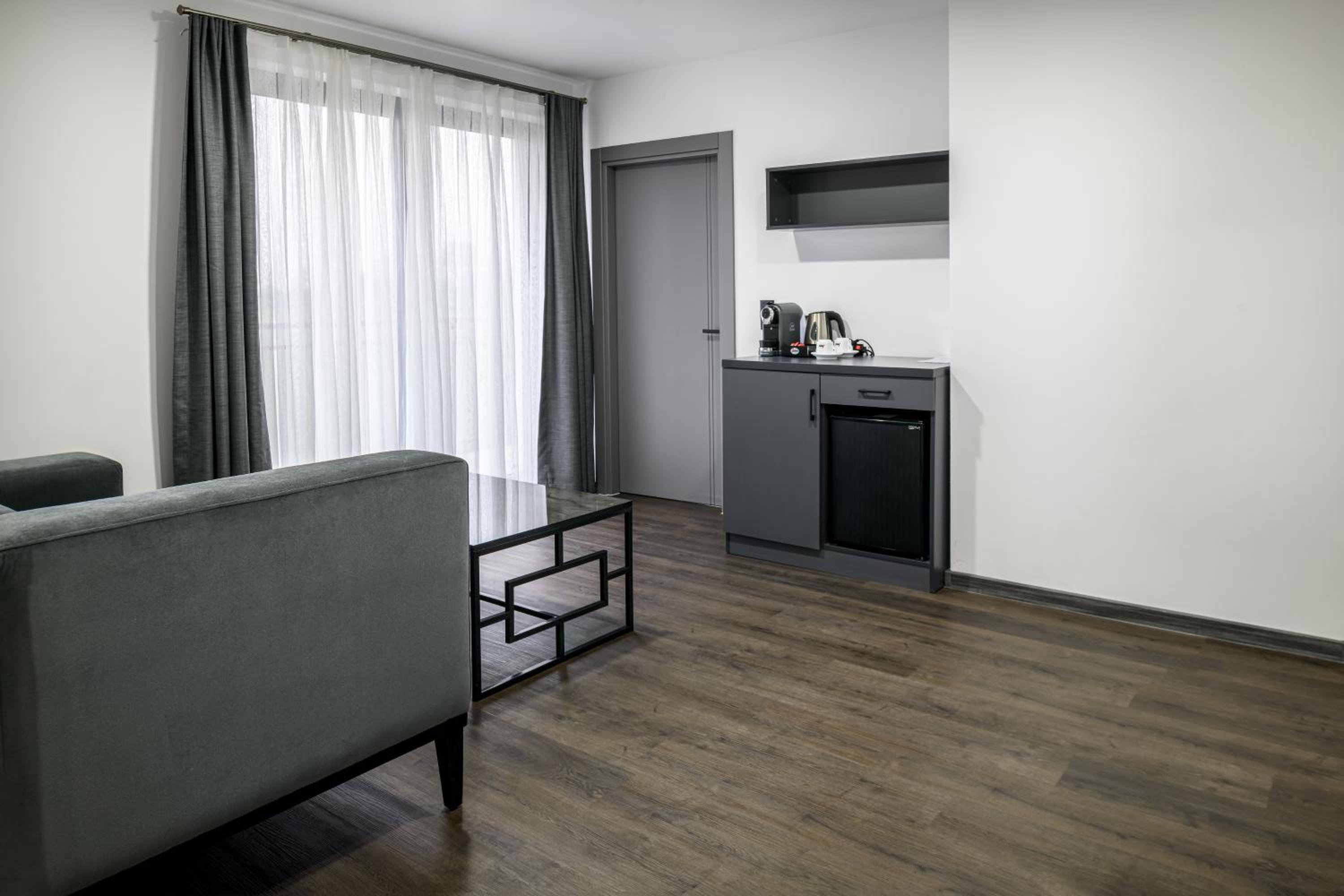 PARKHOTEL BRAUNAU - 24 Stunden Self Check-IN