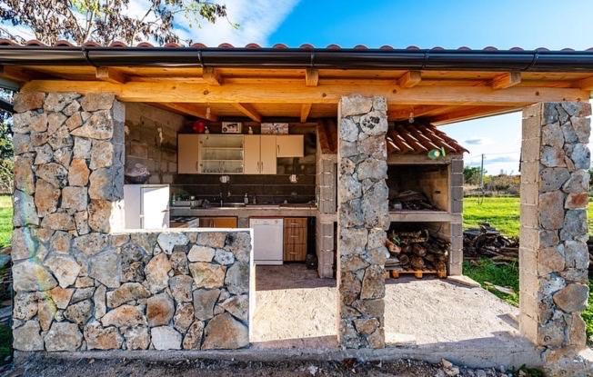 Villa Mandorla with private pool