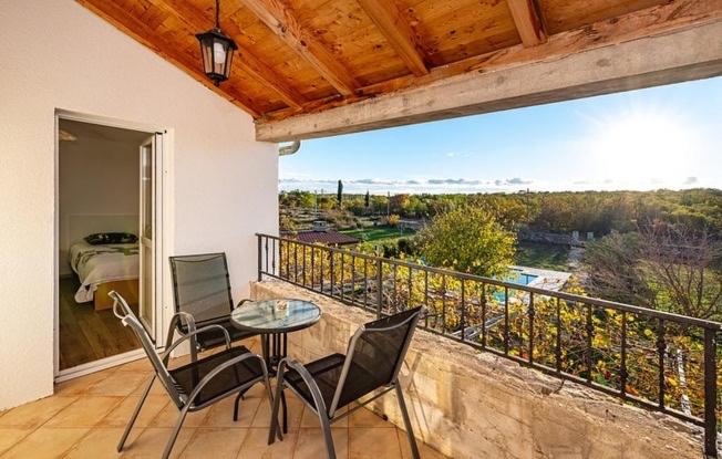 Villa Mandorla with private pool
