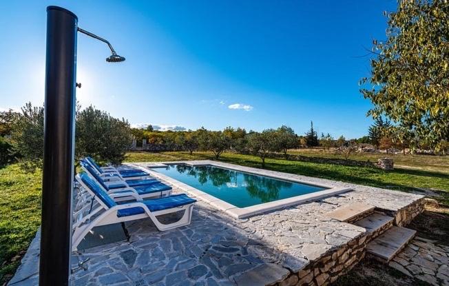 Villa Mandorla with private pool