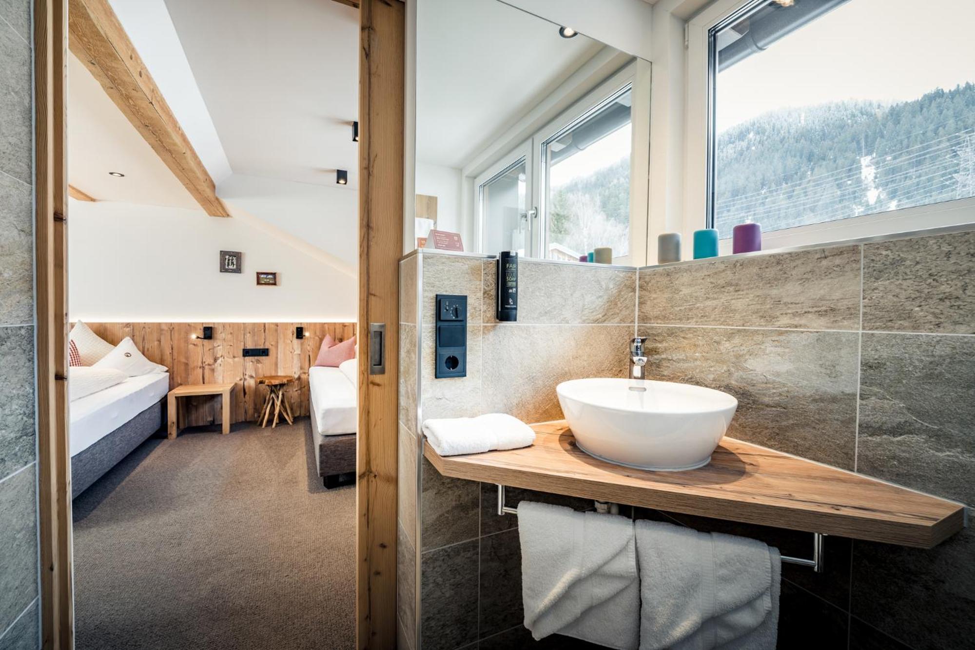 Pension der Steinbock - das 300 Jahre alte Bauernhaus - TIROL
