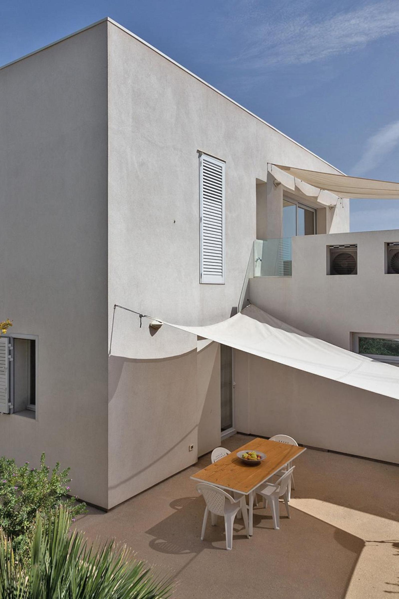 Nesea Domus view 2