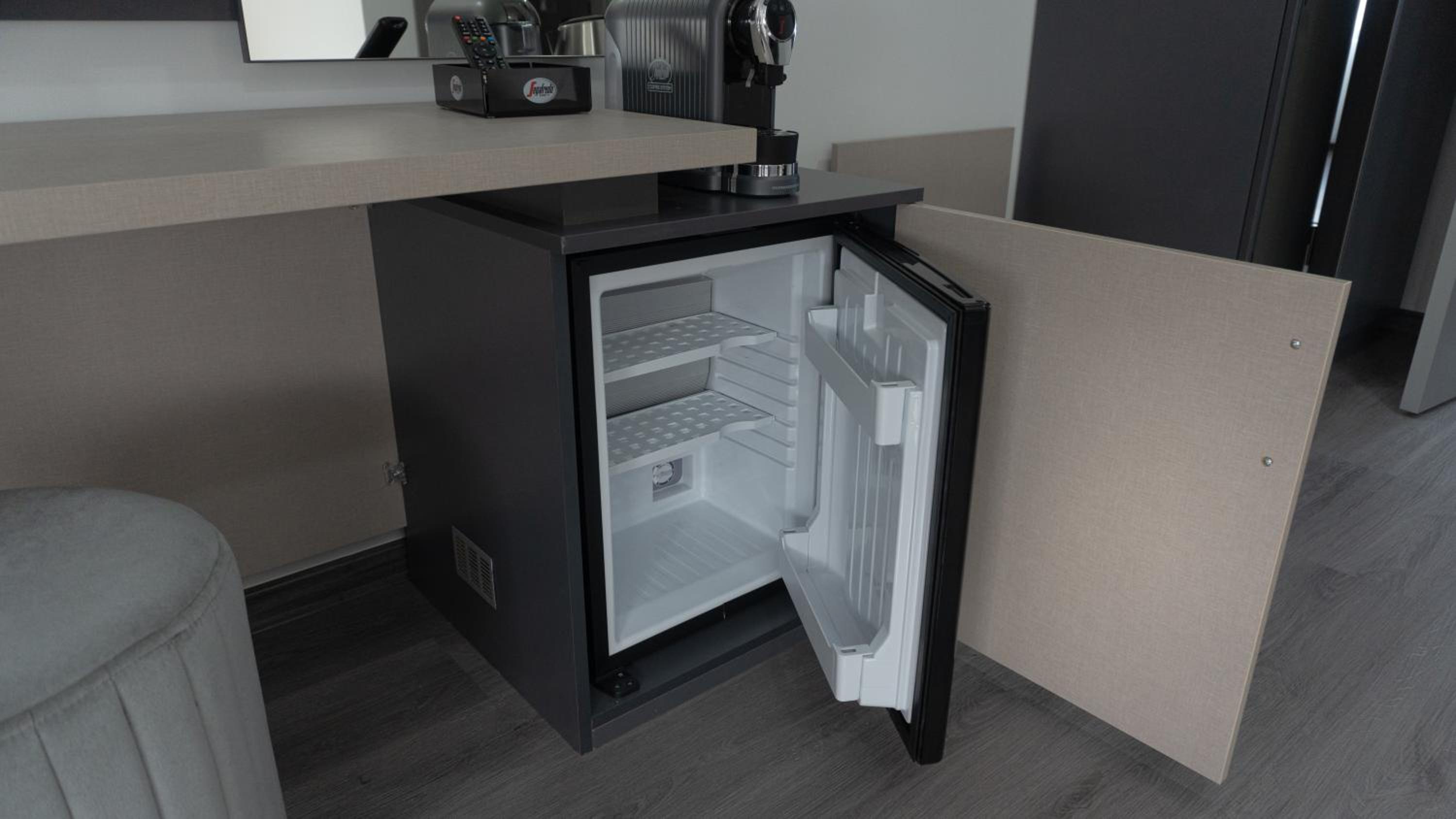 PARKHOTEL BRAUNAU - 24 Stunden Self Check-IN