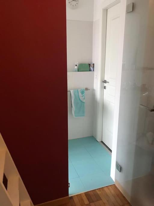 [Duomo walking distance]modern flat with free wifi