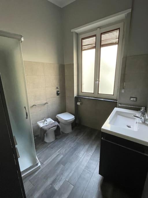 [Duomo walking distance]modern flat with free wifi