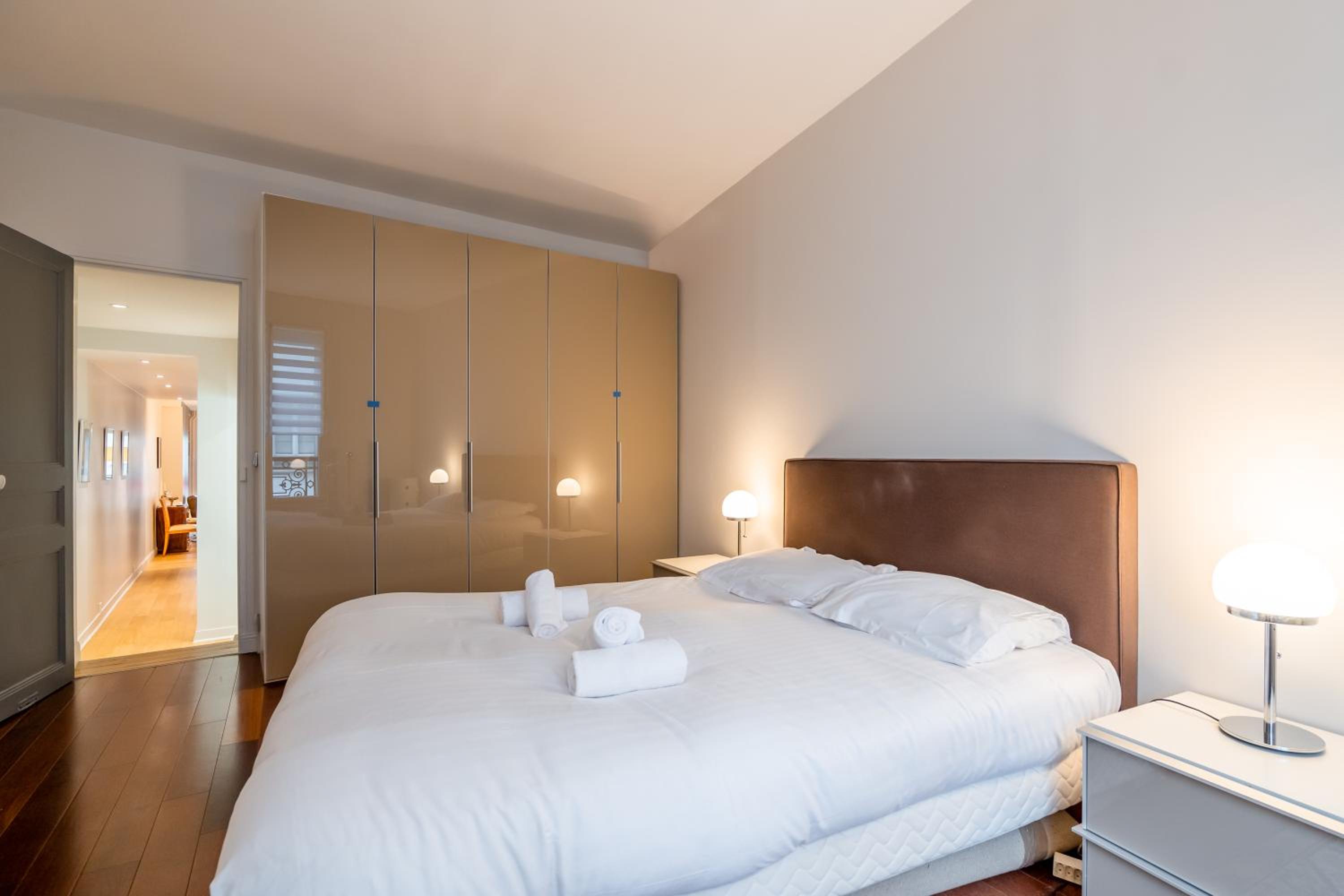 Veeve - Pompidou Hideaway
