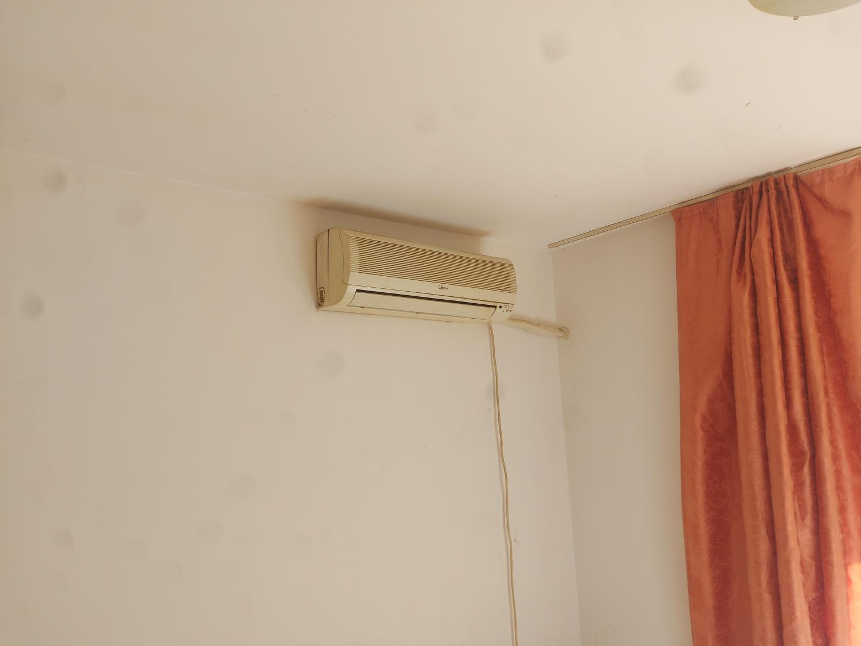 Studio and 1bedroom apartment Burgas - Economy