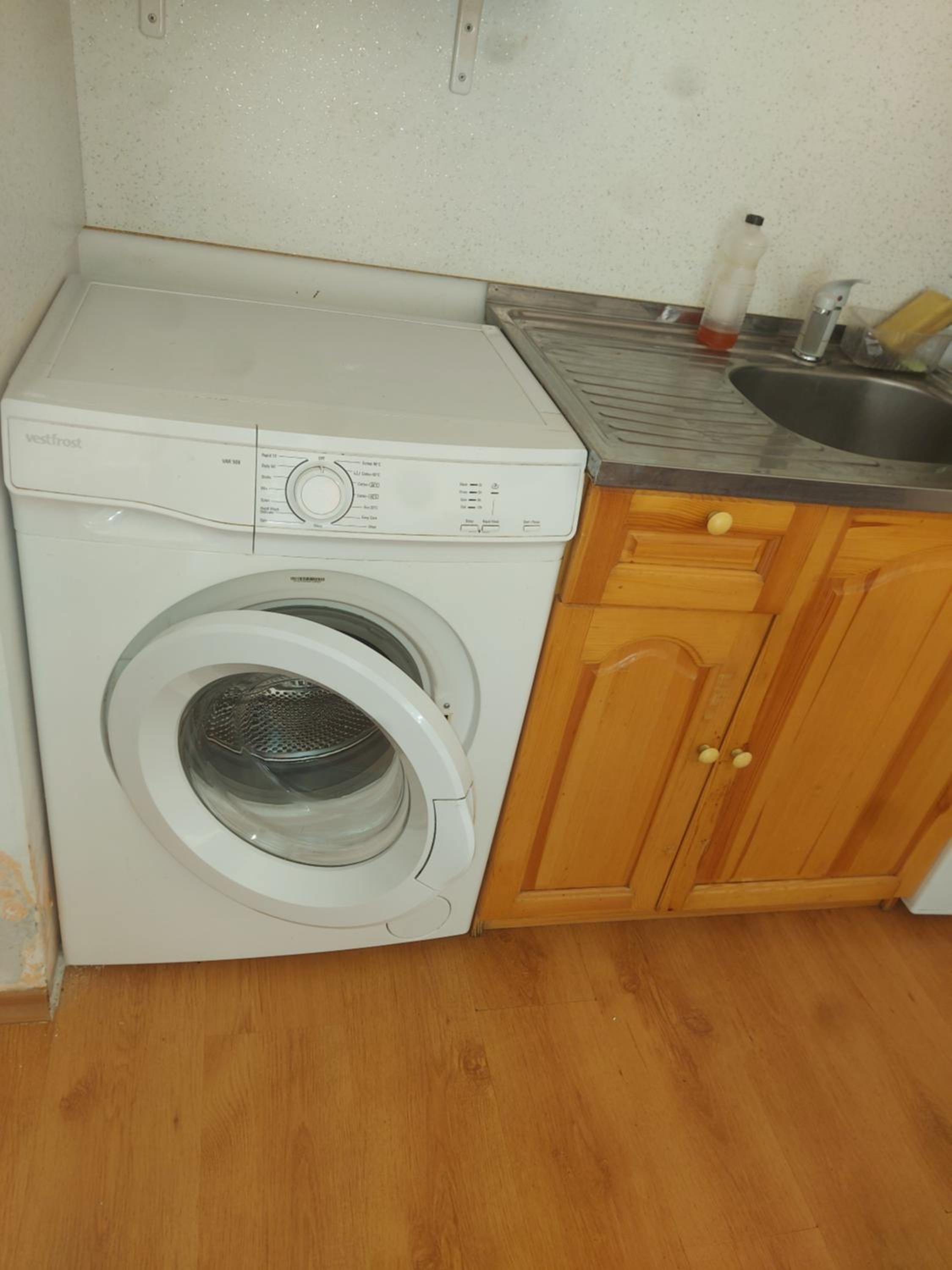 Studio and 1bedroom apartment Burgas - Economy