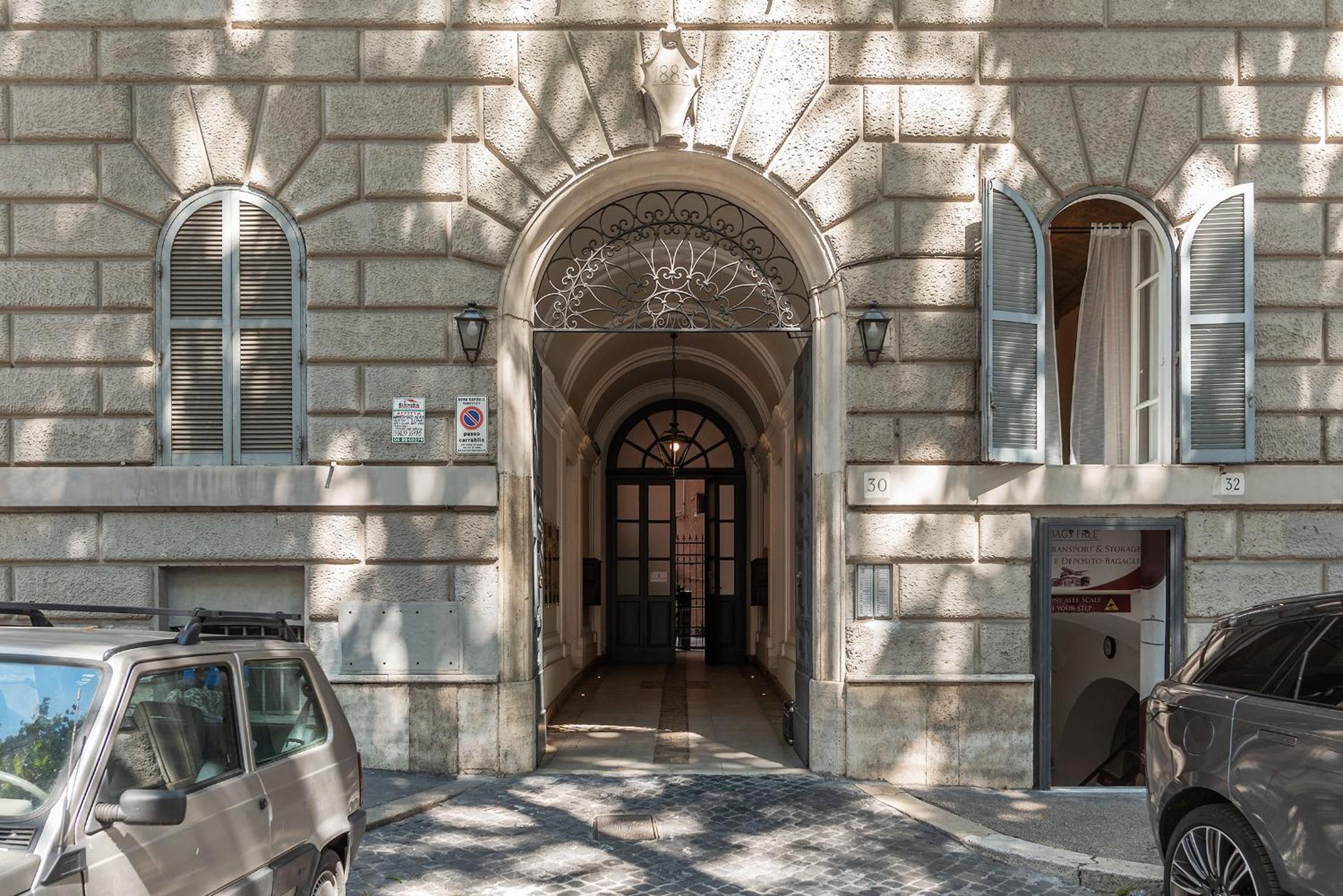 Castro Pretorio 3 - FromHometoRome