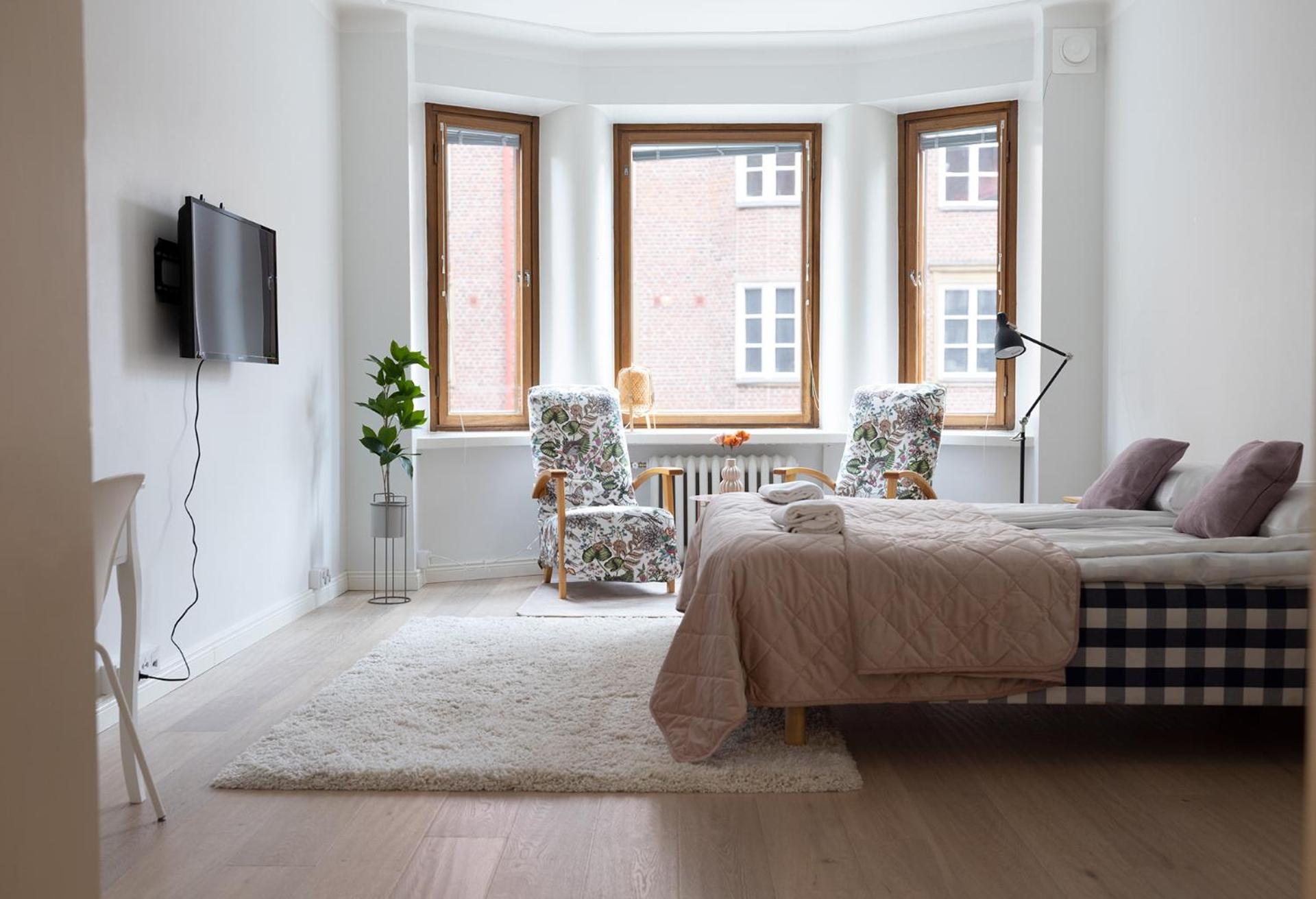 2ndhomes Luxurious 144 m2 Stylish 3 Bedroom Center Apartment view 5