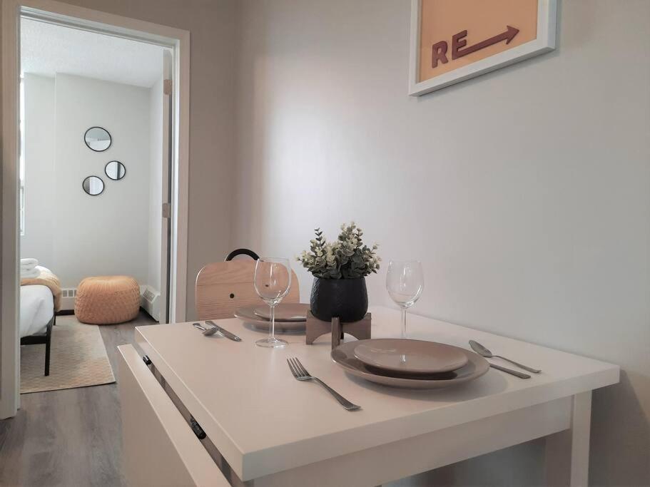 Modern Suite in Historic Bldg. Minutes to DT