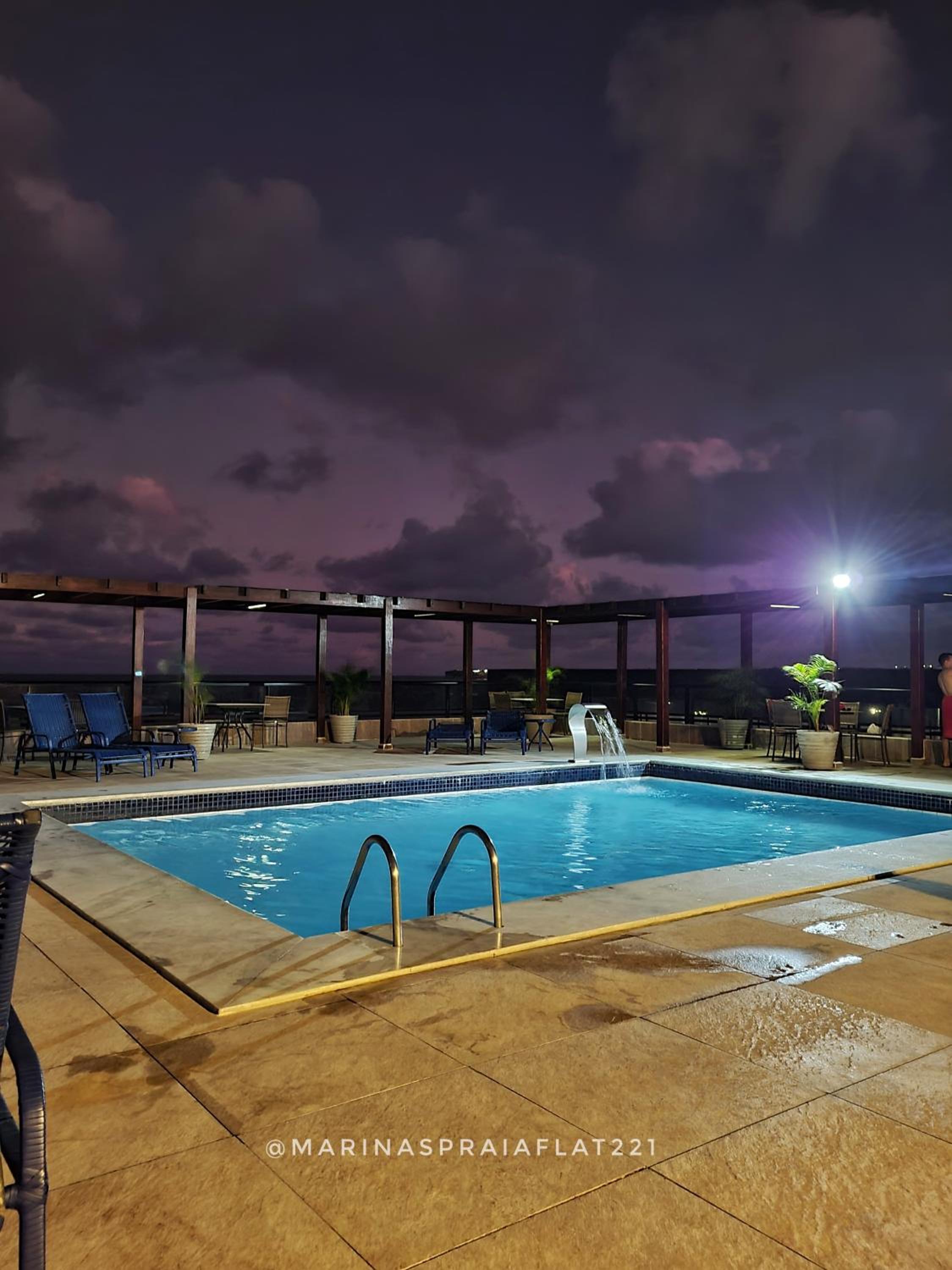 Marinas Praia Flat 221, Cabo Branco, Busto de Tamandaré, prédio frente mar