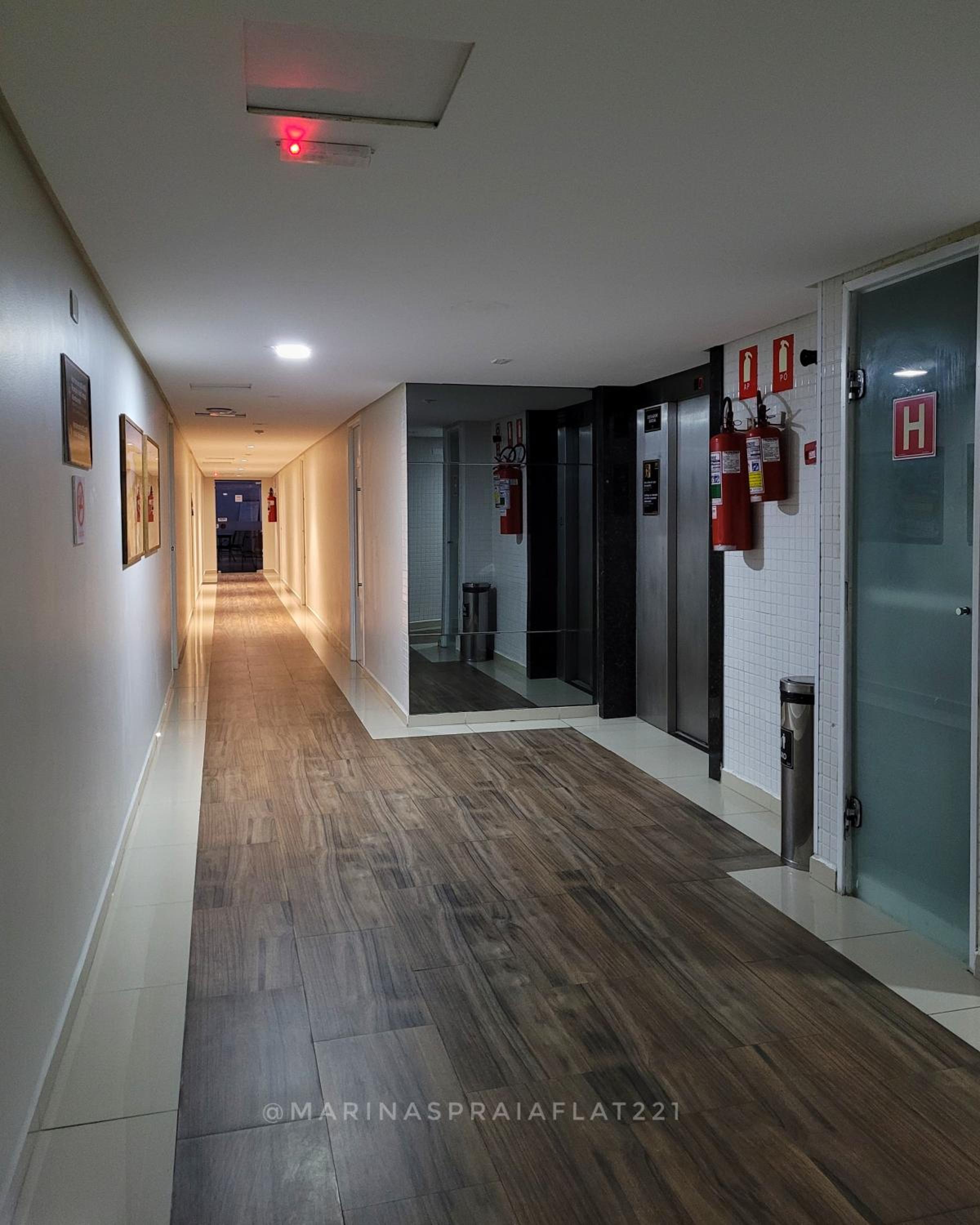 Marinas Praia Flat 221, Cabo Branco, Busto de Tamandaré, prédio frente mar