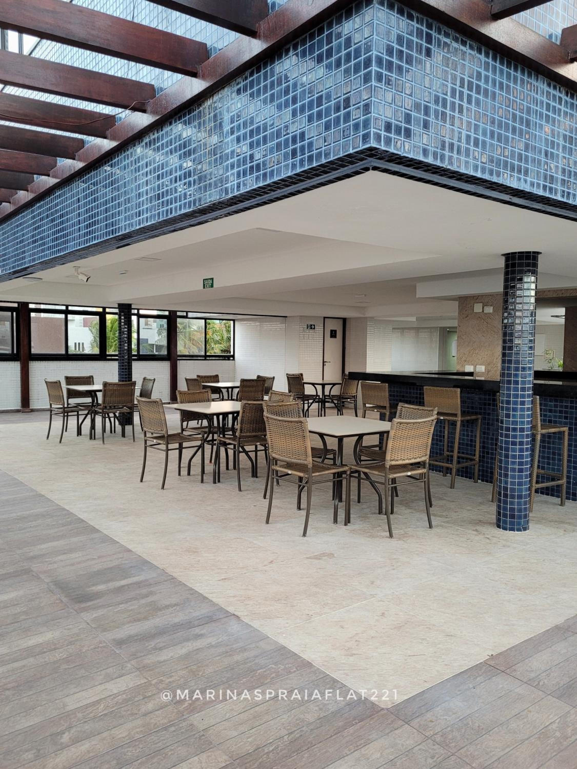 Marinas Praia Flat 221, Cabo Branco, Busto de Tamandaré, prédio frente mar
