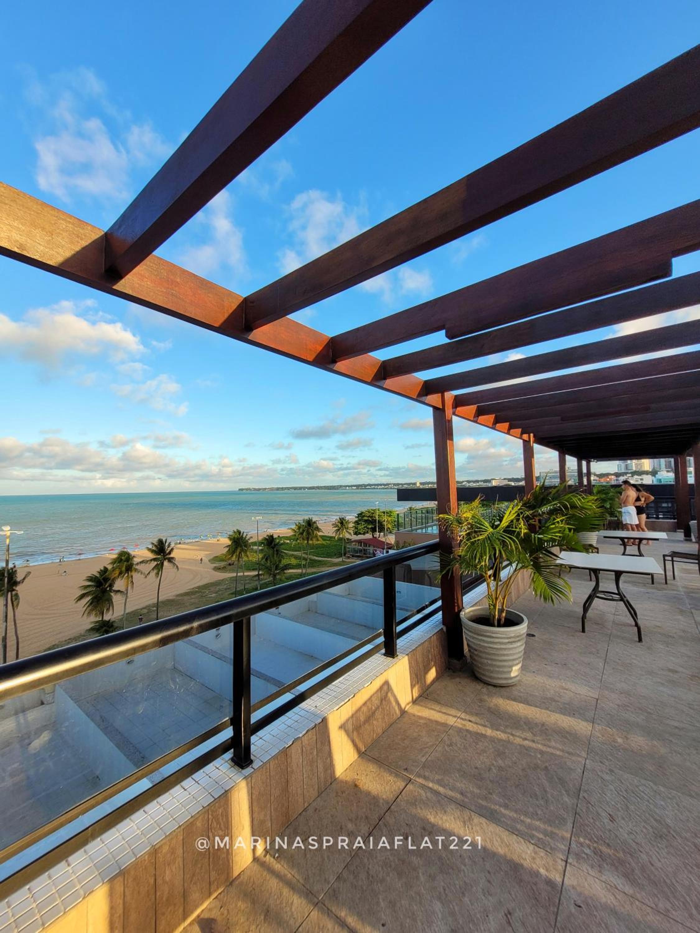 Marinas Praia Flat 221, Cabo Branco, Busto de Tamandaré, prédio frente mar